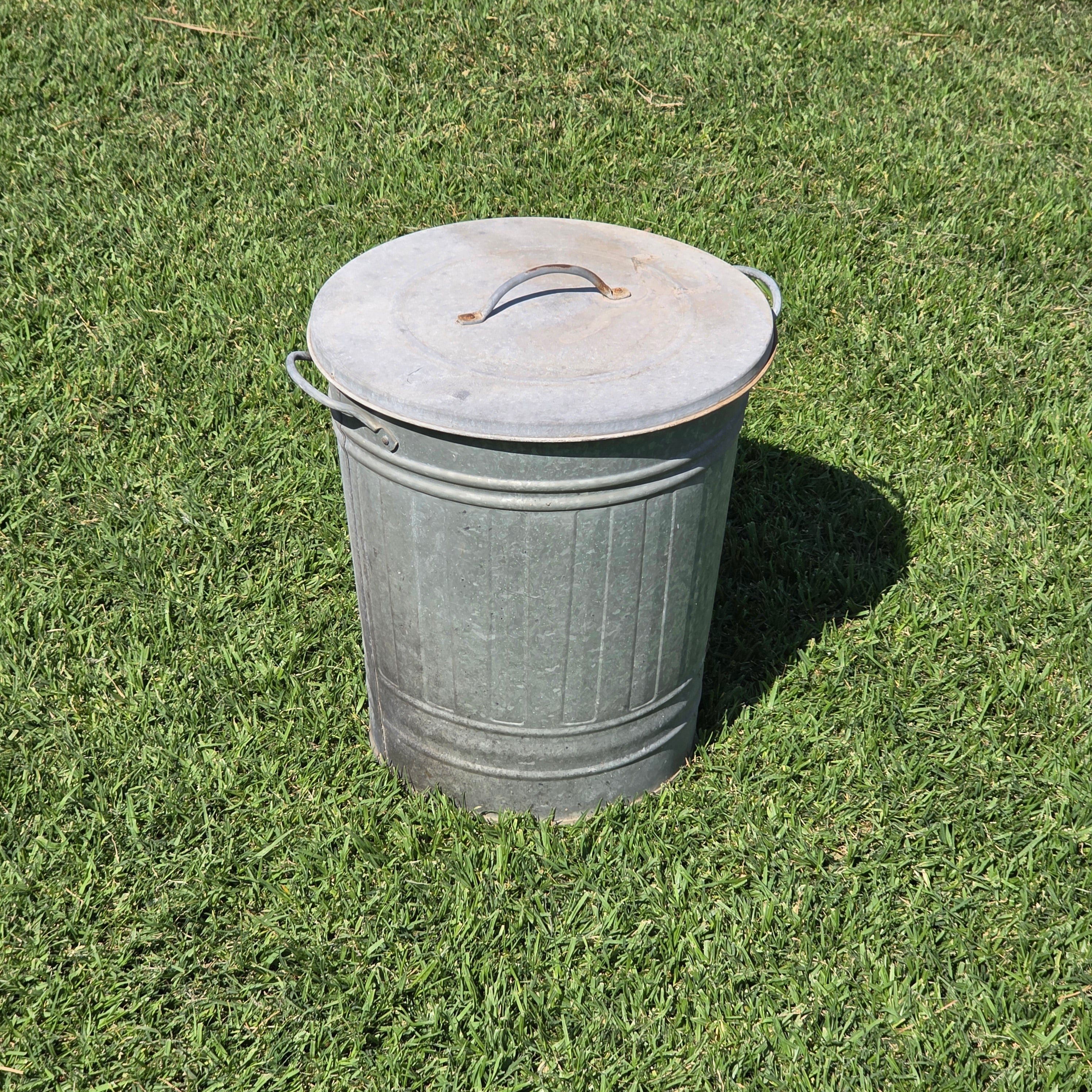 Vintage Galvanized Steel Ash Can with Lid 10 Gallon Rustic Fireplace Wood Storage