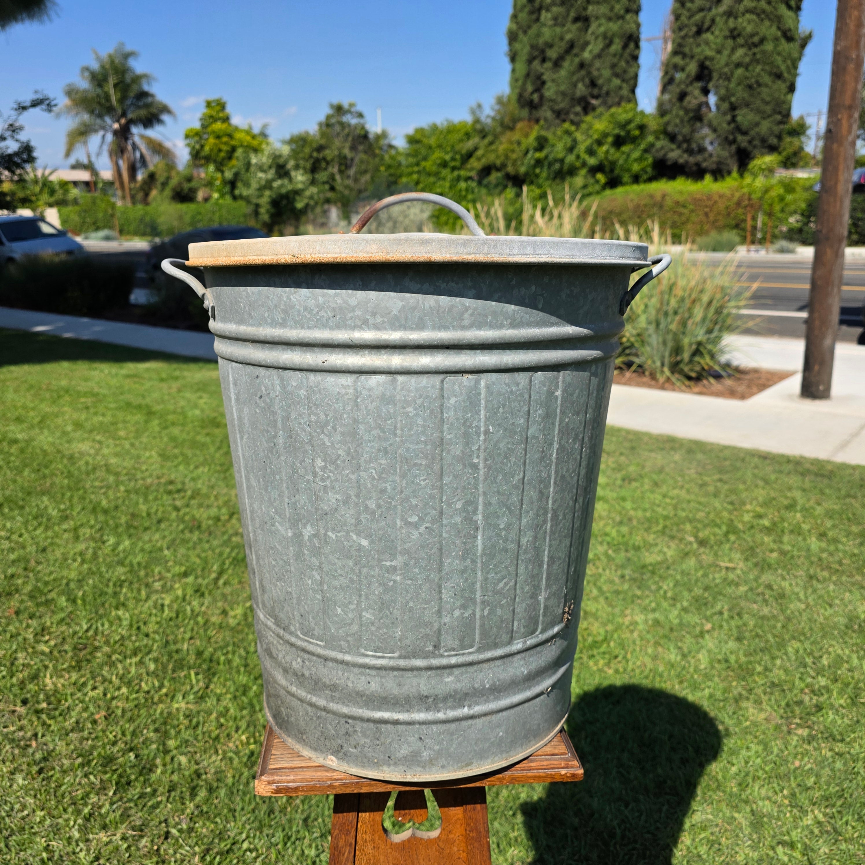 Vintage Galvanized Steel Ash Can with Lid 10 Gallon Rustic Fireplace Wood Storage