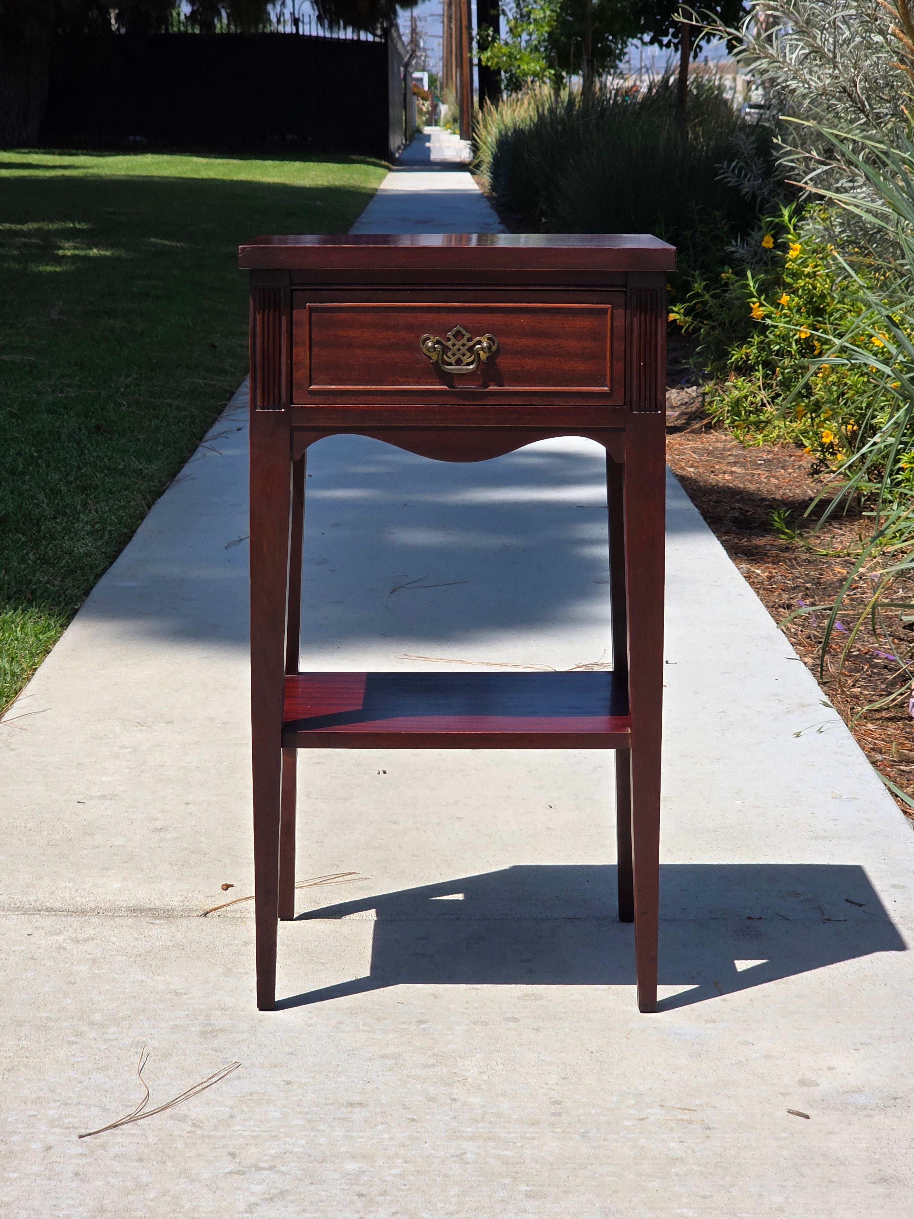 Antique Federal Style Mahogany Side Table Nightstand Tapered Legs Drawer 29"H