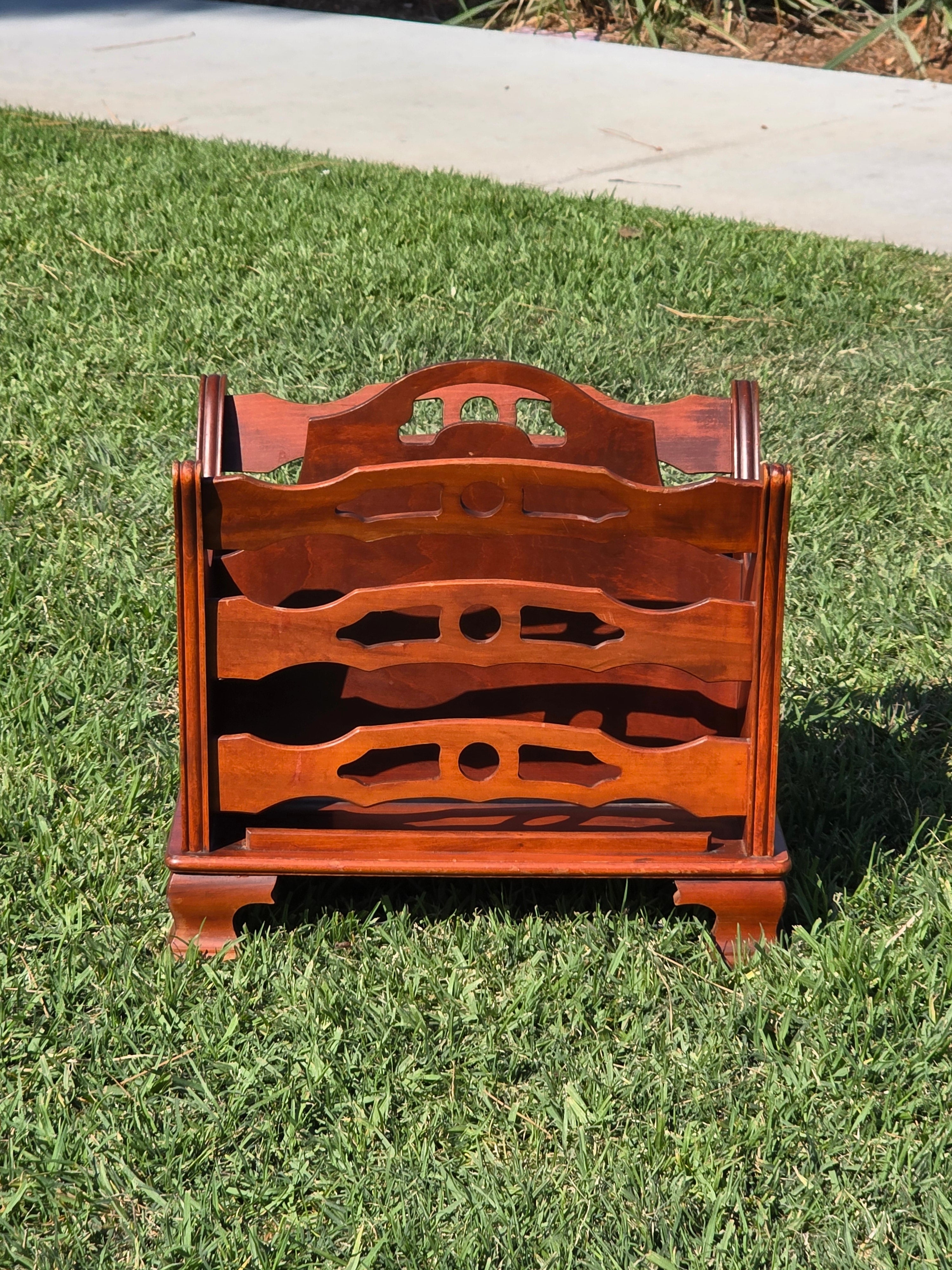 Vintage Butler Wood Magazine Rack Style 734 Mid Century Newspaper Holder Caddy (Damage)