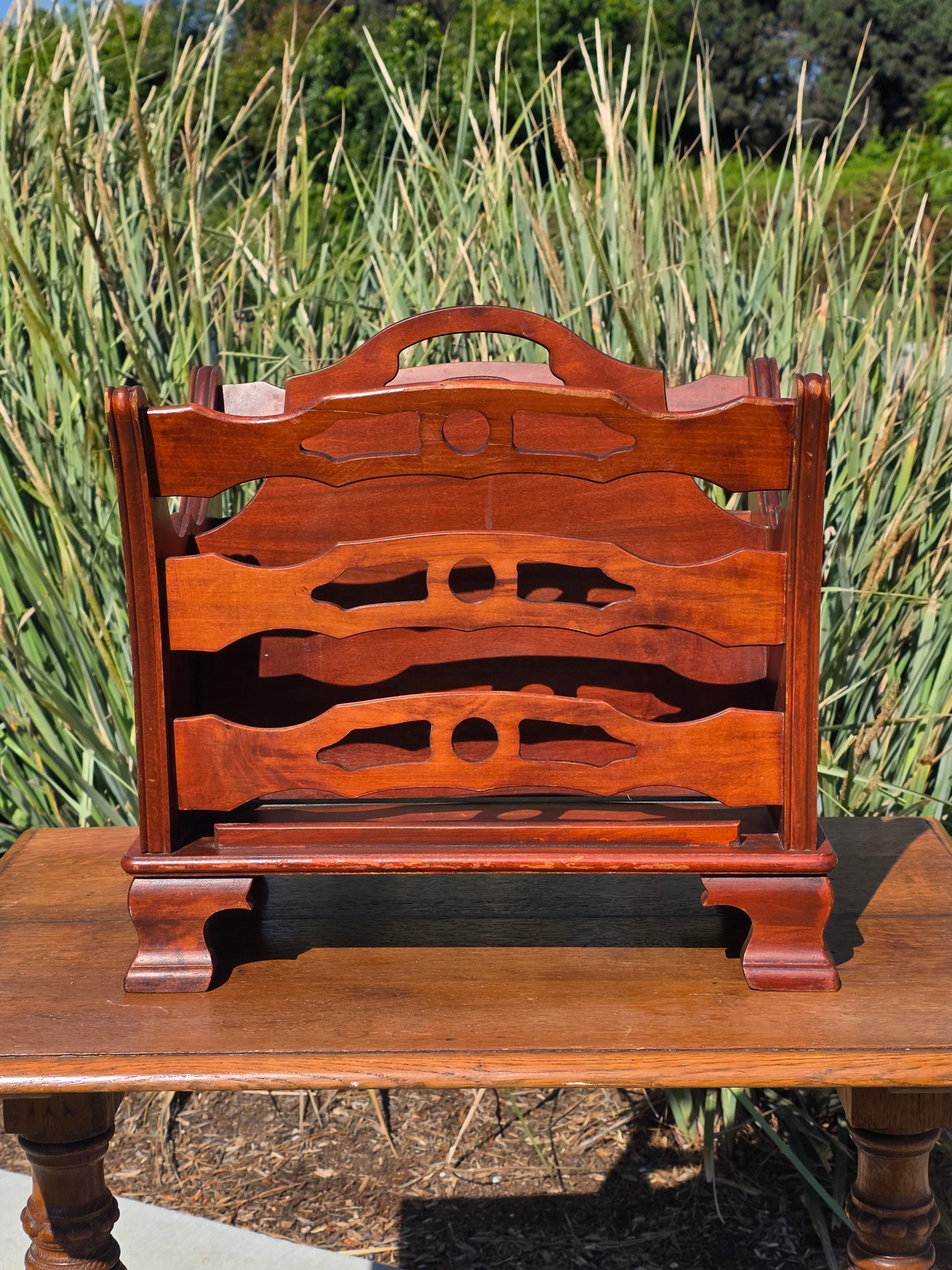 Vintage Butler Wood Magazine Rack Style 734 Mid Century Newspaper Holder Caddy (Damage)