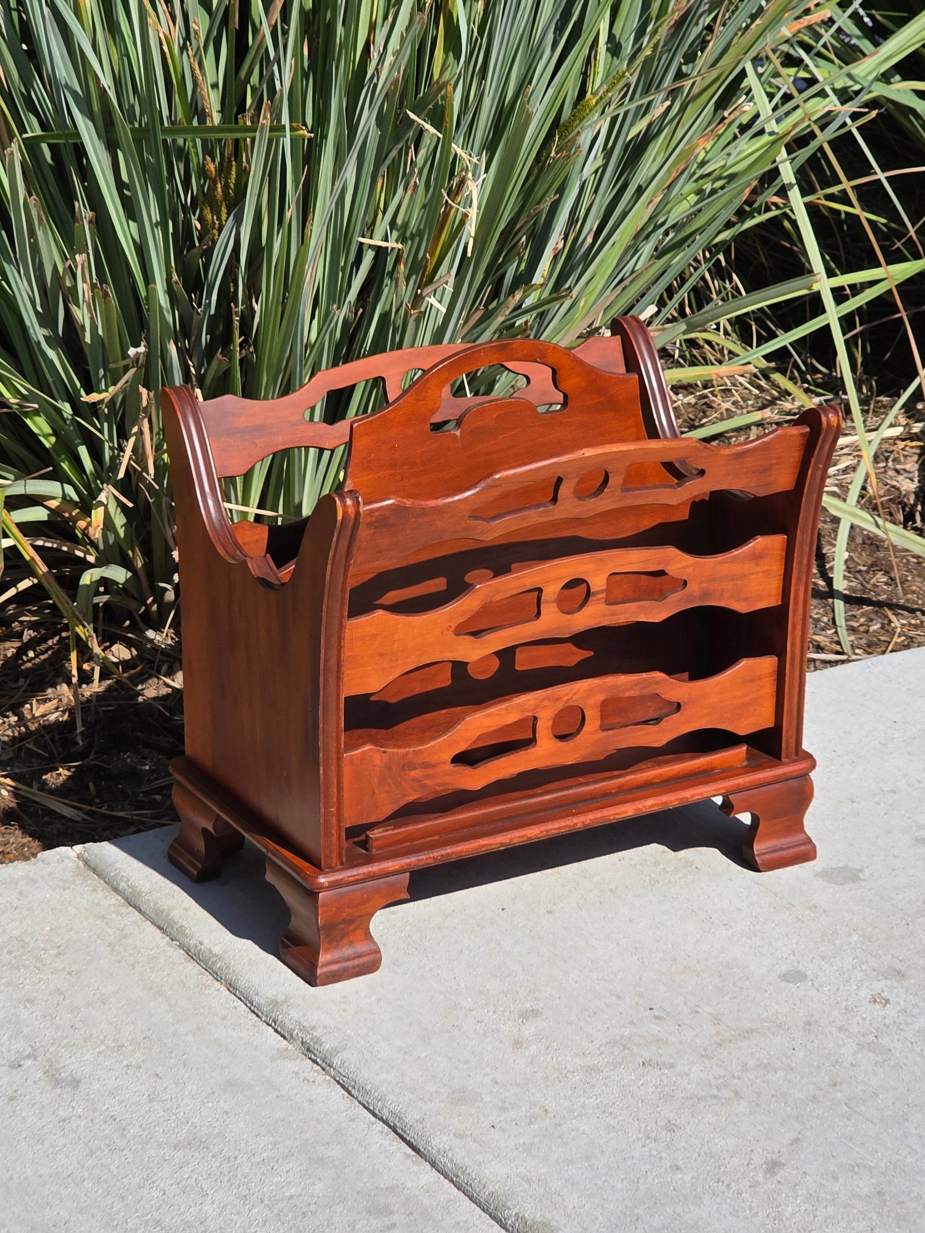 Vintage Butler Wood Magazine Rack Style 734 Mid Century Newspaper Holder Caddy (Damage)
