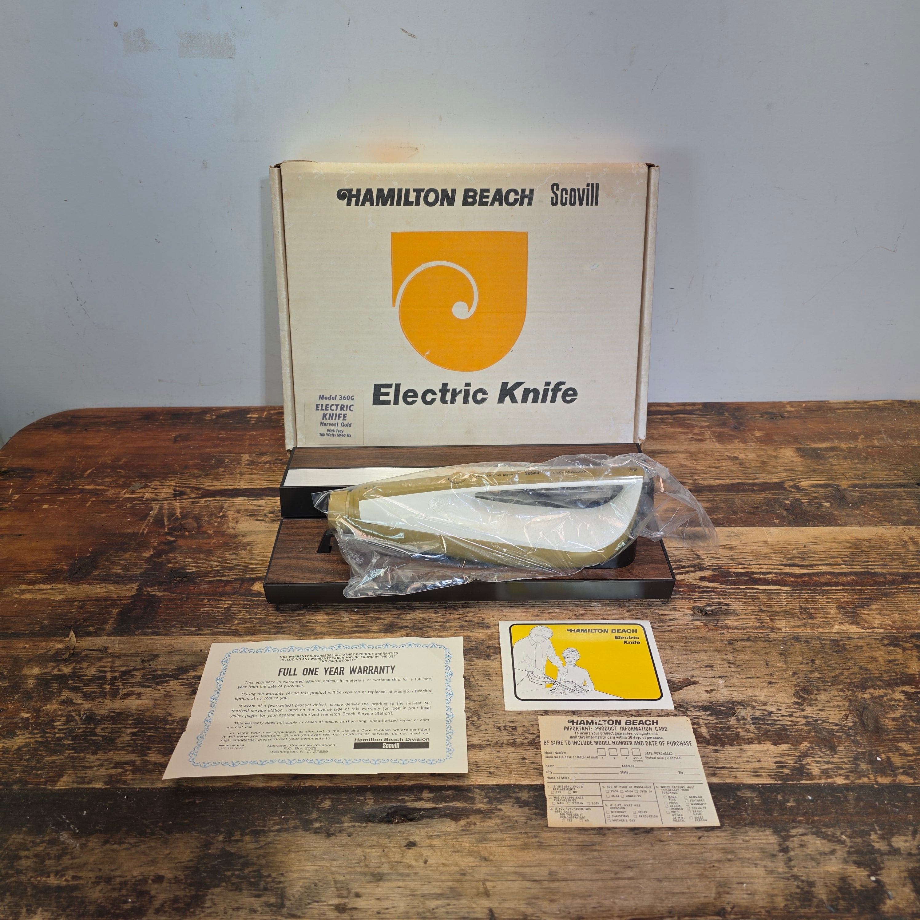 Vintage Hamilton Beach Electric Knife 360G Harvest Gold MCM Box As Is For Parts (Not Working)