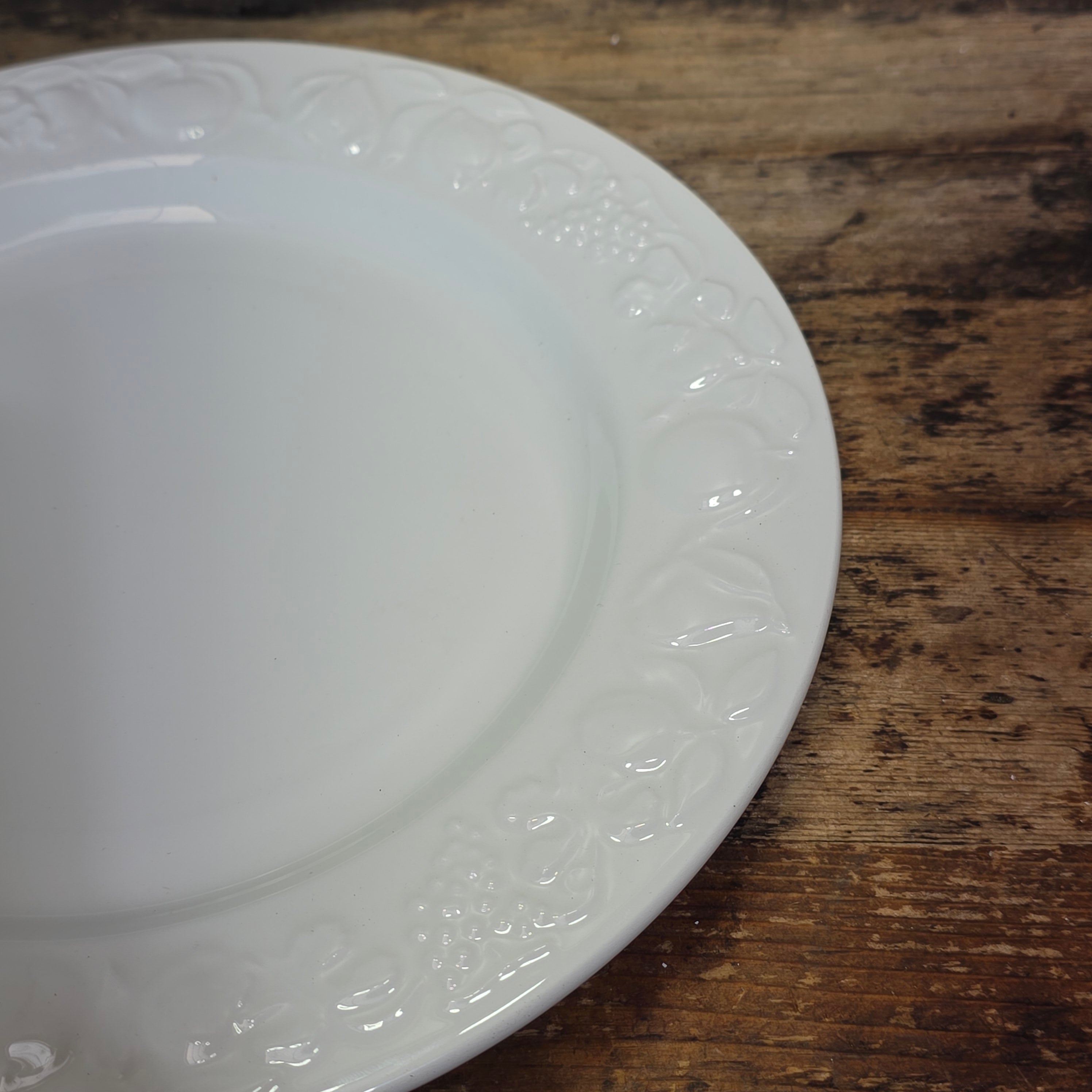 Vintage Franco Giorgi Quadrifoglio Italy Embossed Fruit Handle Serving Plate