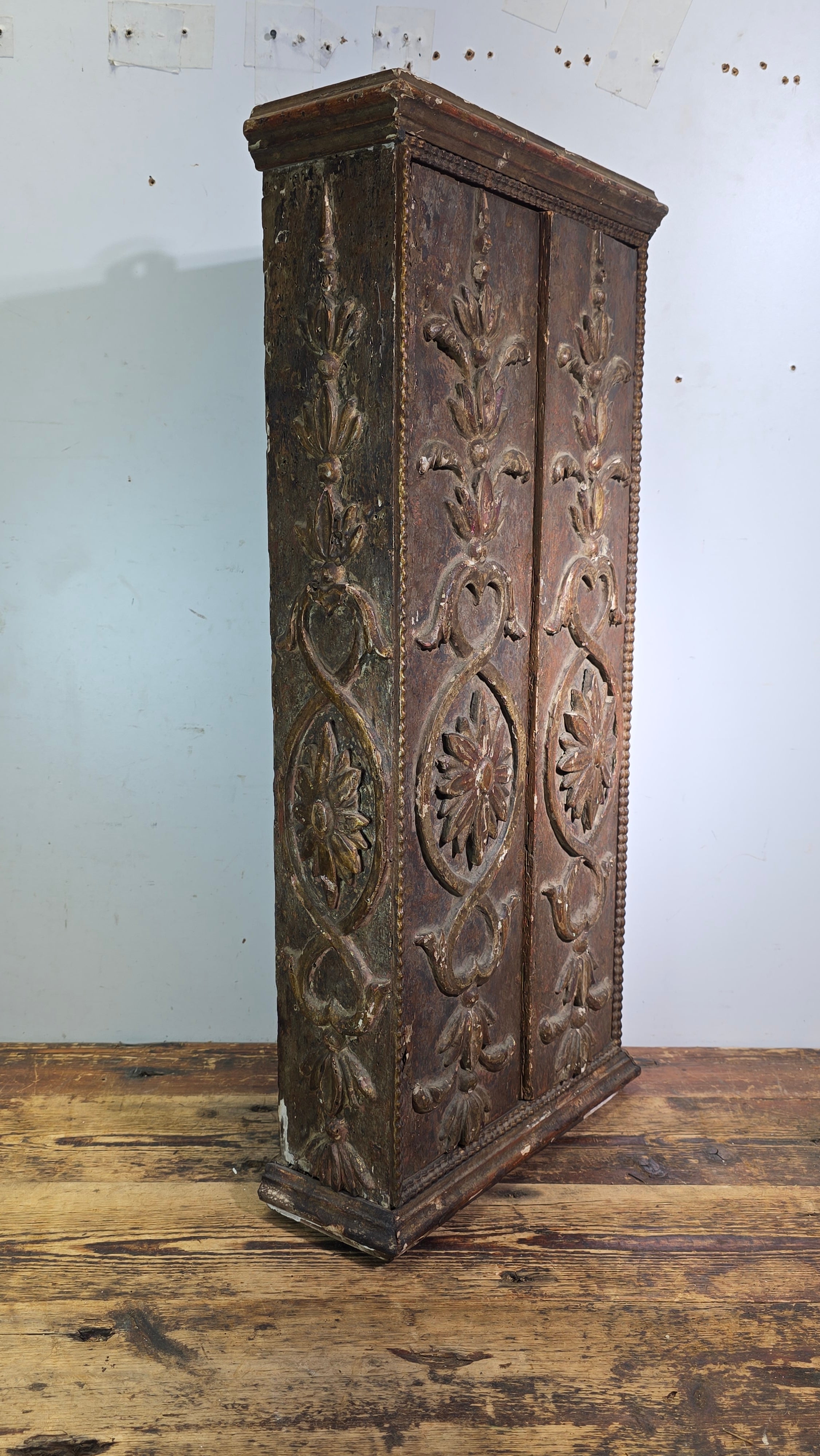 Tabernacle Church Cabinet 1700s Italian Spanish Baroque Carved Wood Wall Gilt