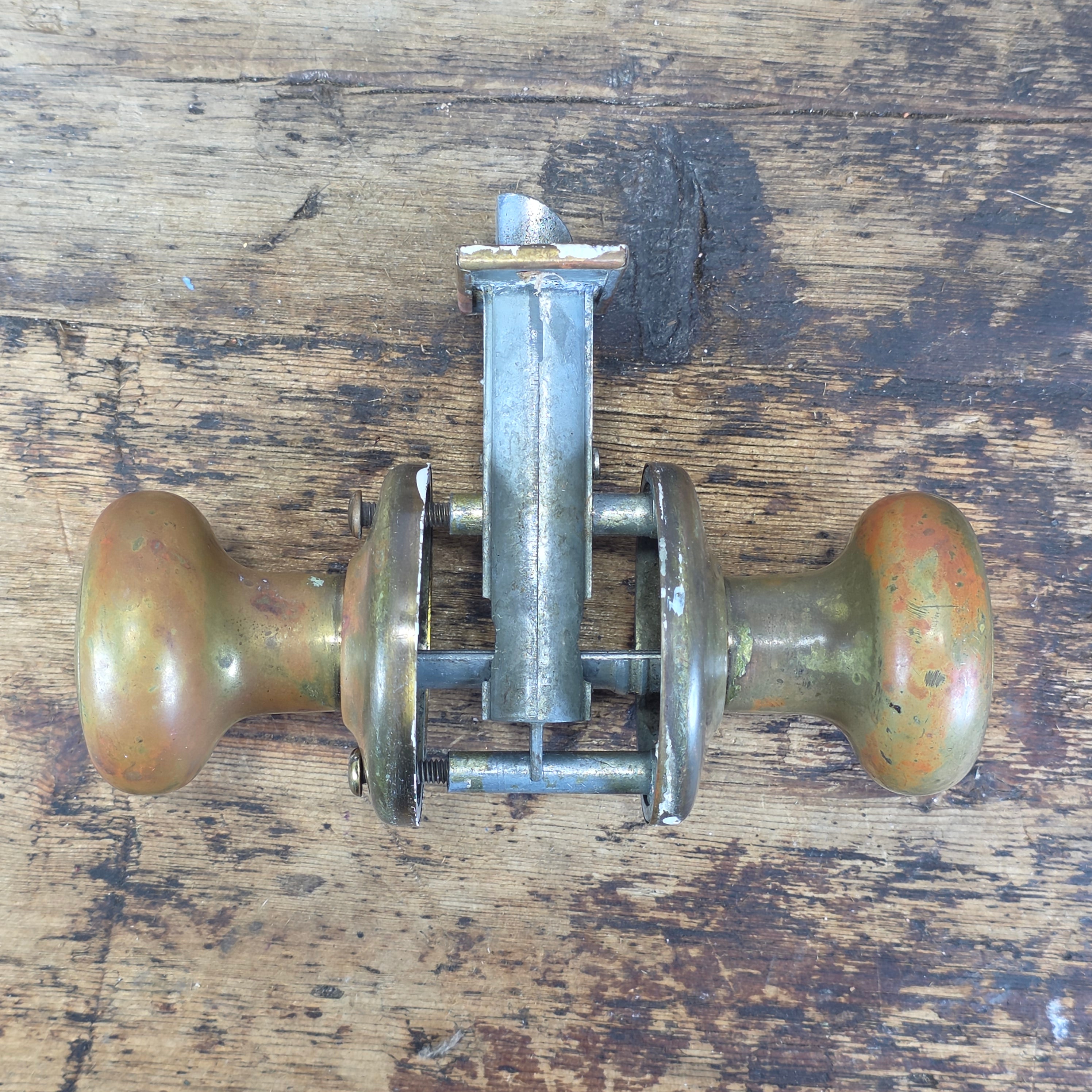 Vintage Kwikset Brass Door Knob Set Latch Hardware Mid-Century MCM Retro 2-3/8”