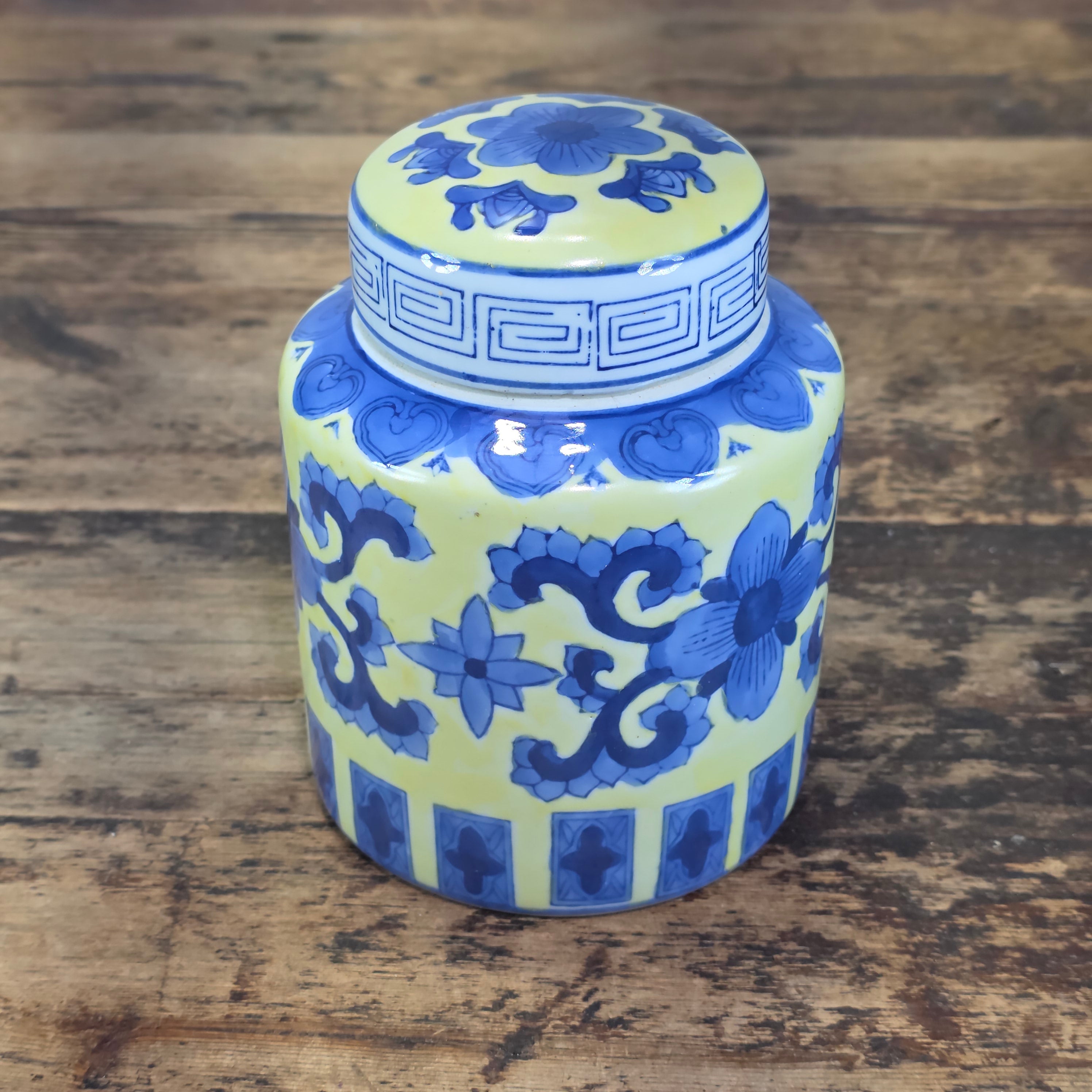 Vintage Ginger Jar Chinoiserie Yellow Cobalt Blue Floral Porcelain Covered Urn 6"