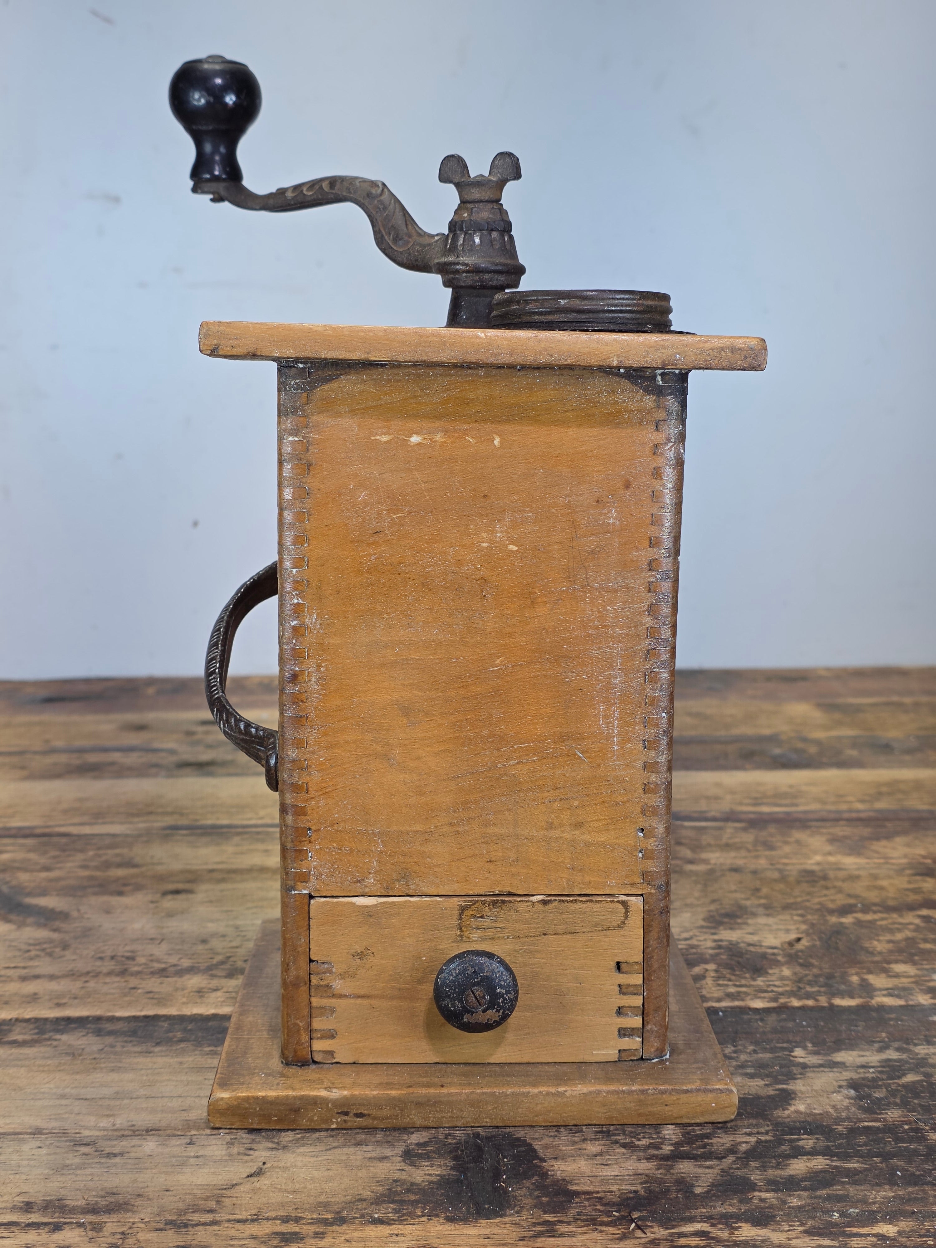 Antique Coffee Grinder Assist Handle Wood Box Cast Iron Hand Crank Ornate 1900s