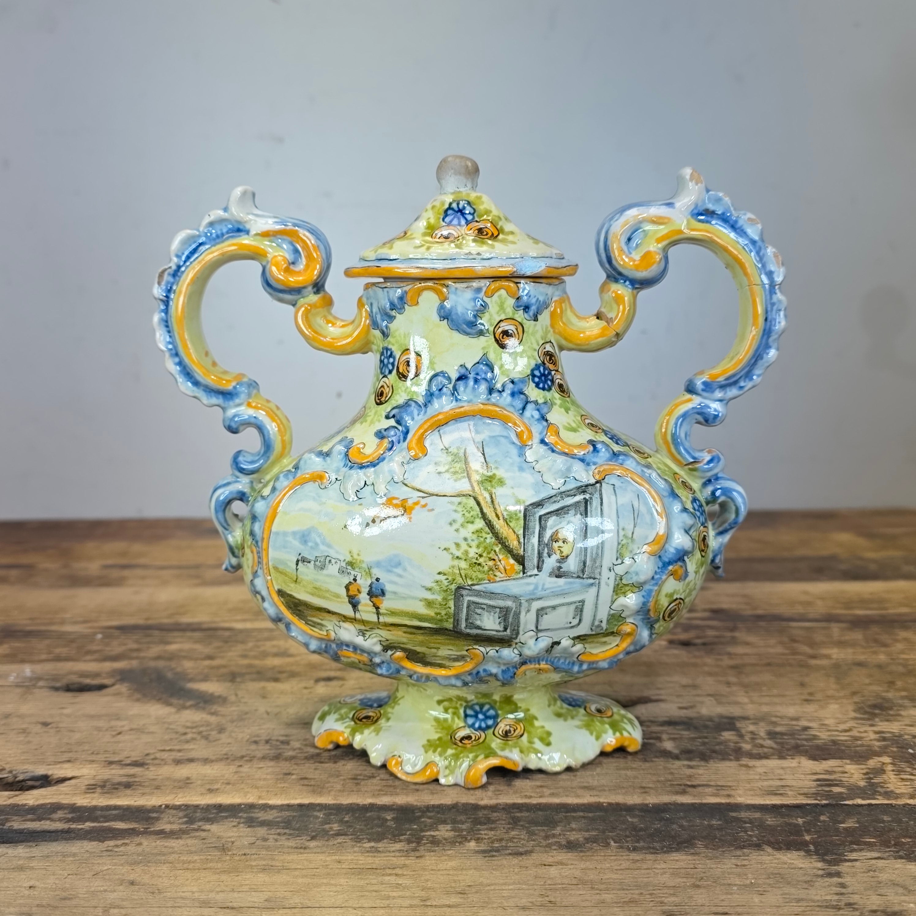 Vintage Italian Majolica Lidded Urn Vase Hand Painted Istoriato Pot Handle M (Damage)