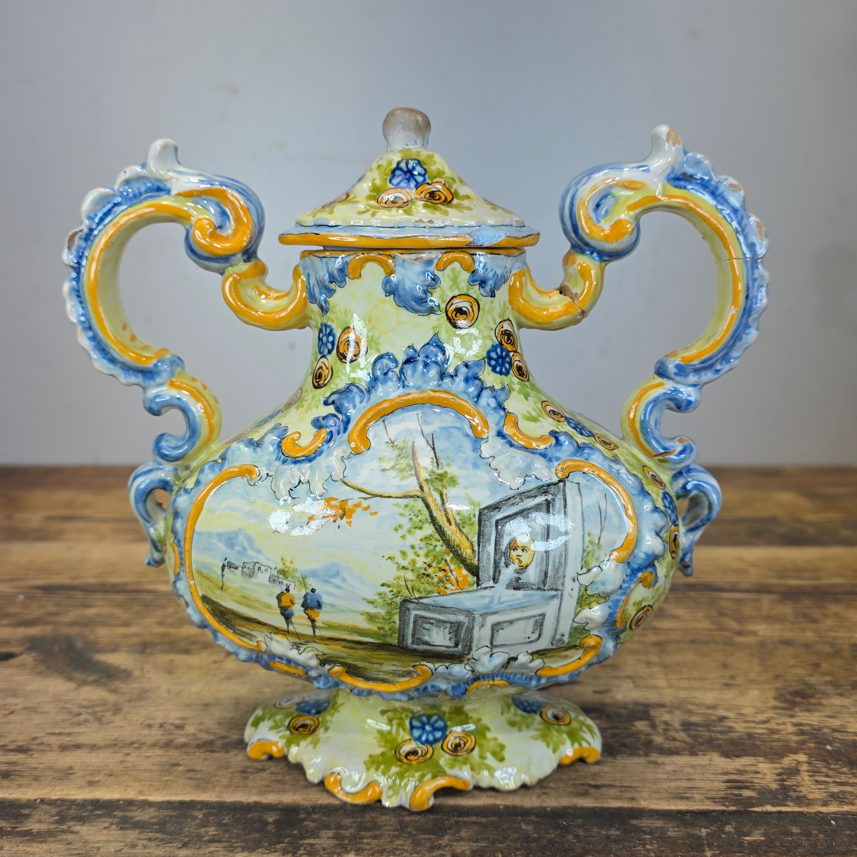 Vintage Italian Majolica Lidded Urn Vase Hand Painted Istoriato Pot Handle M (Damage)