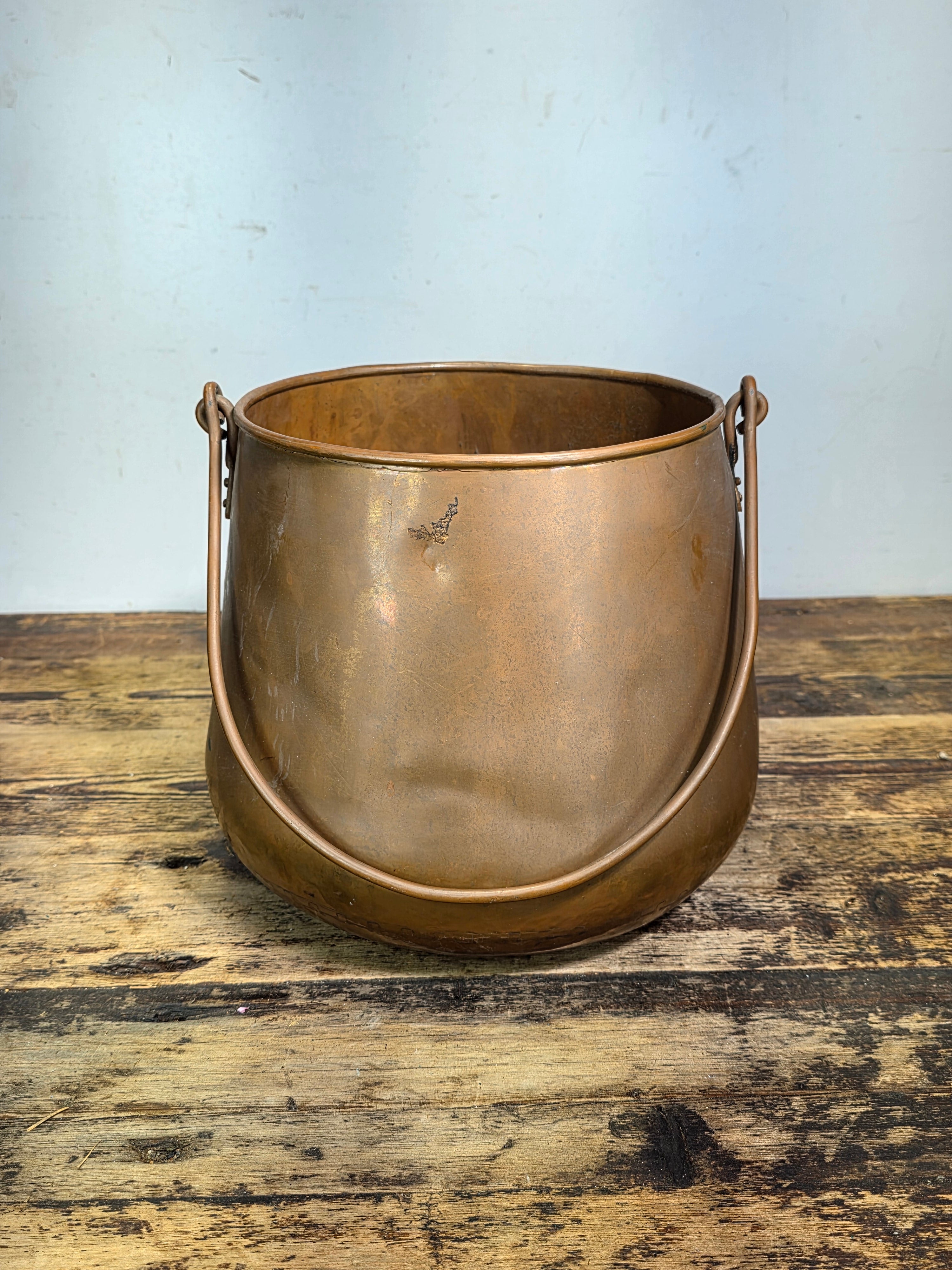 Vtg Holland Copper Cauldron Pot Large Fireplace Coal Bucket Planter Bail Handle