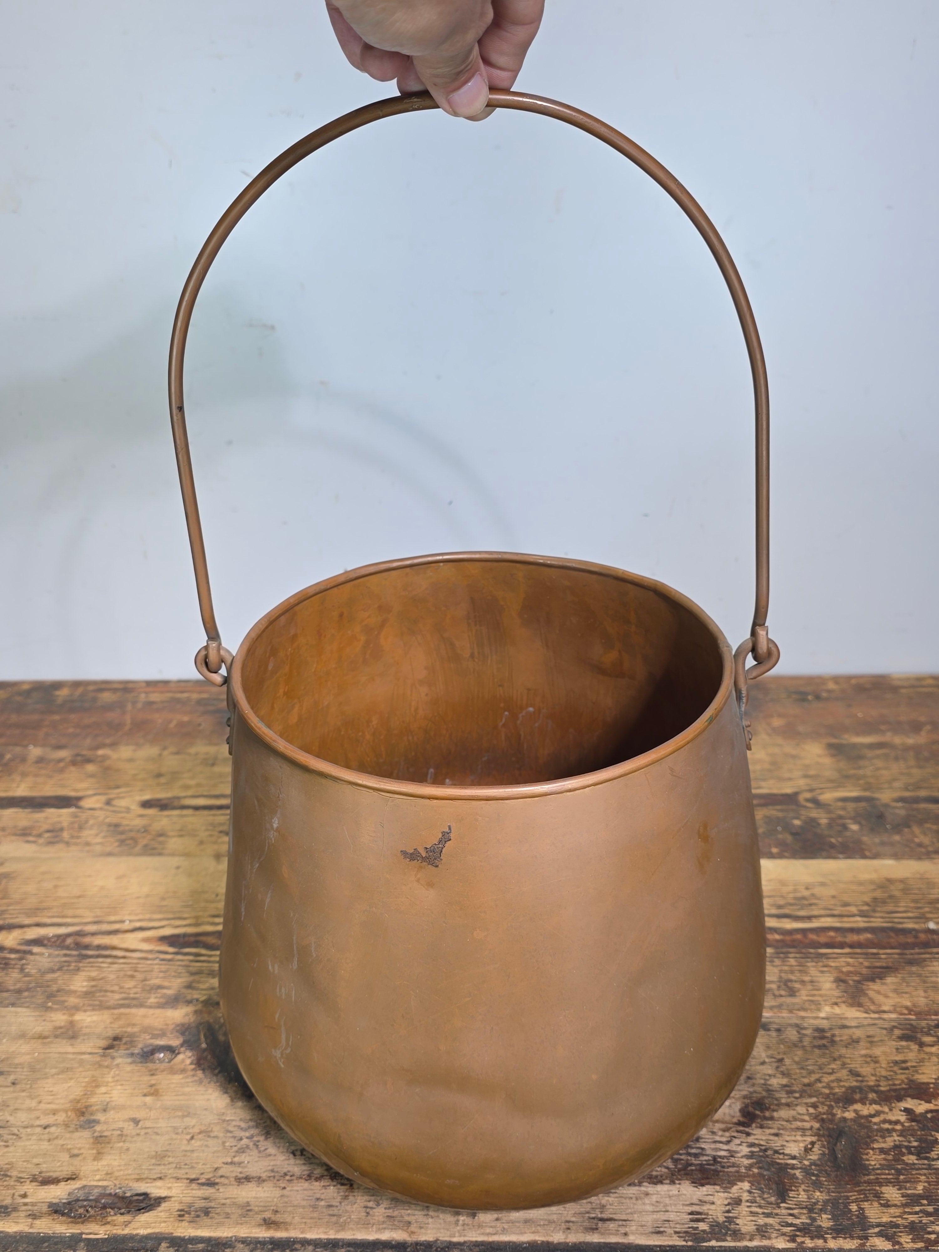 Vtg Holland Copper Cauldron Pot Large Fireplace Coal Bucket Planter Bail Handle