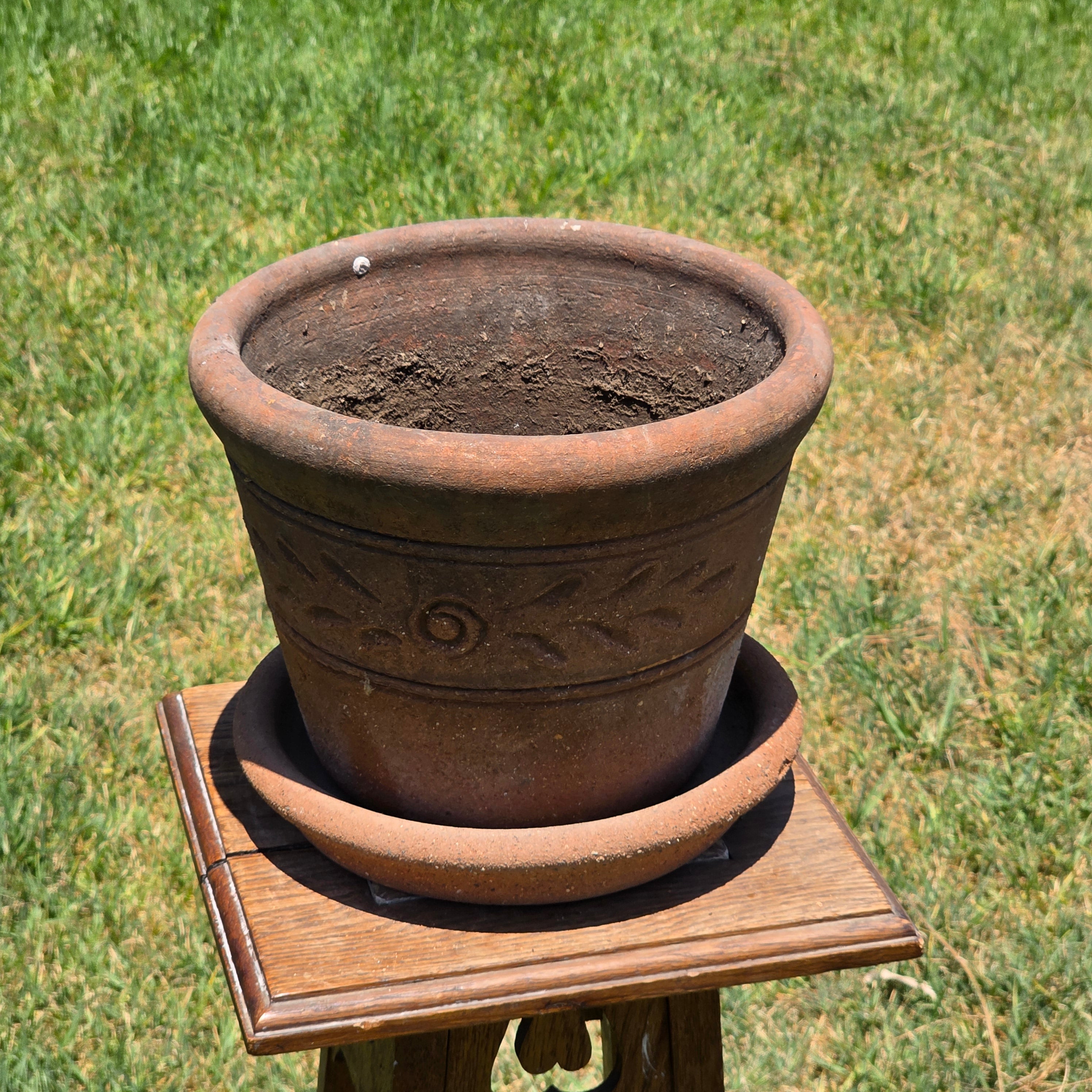 Vintage Mexican Terracotta Planter Pot w/ Saucer Embossed Leaf Southwestern 10"