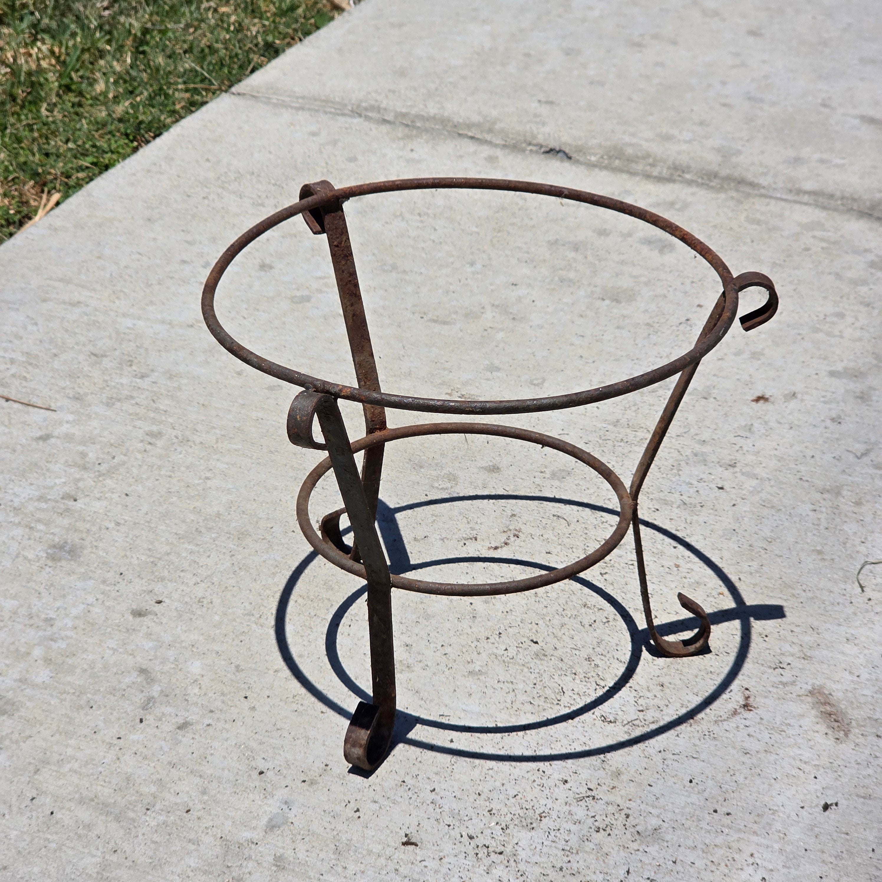 Vintage Wrought Iron Plant Stand Metal Pot Holder Rack Rustic Garden Patio 12"