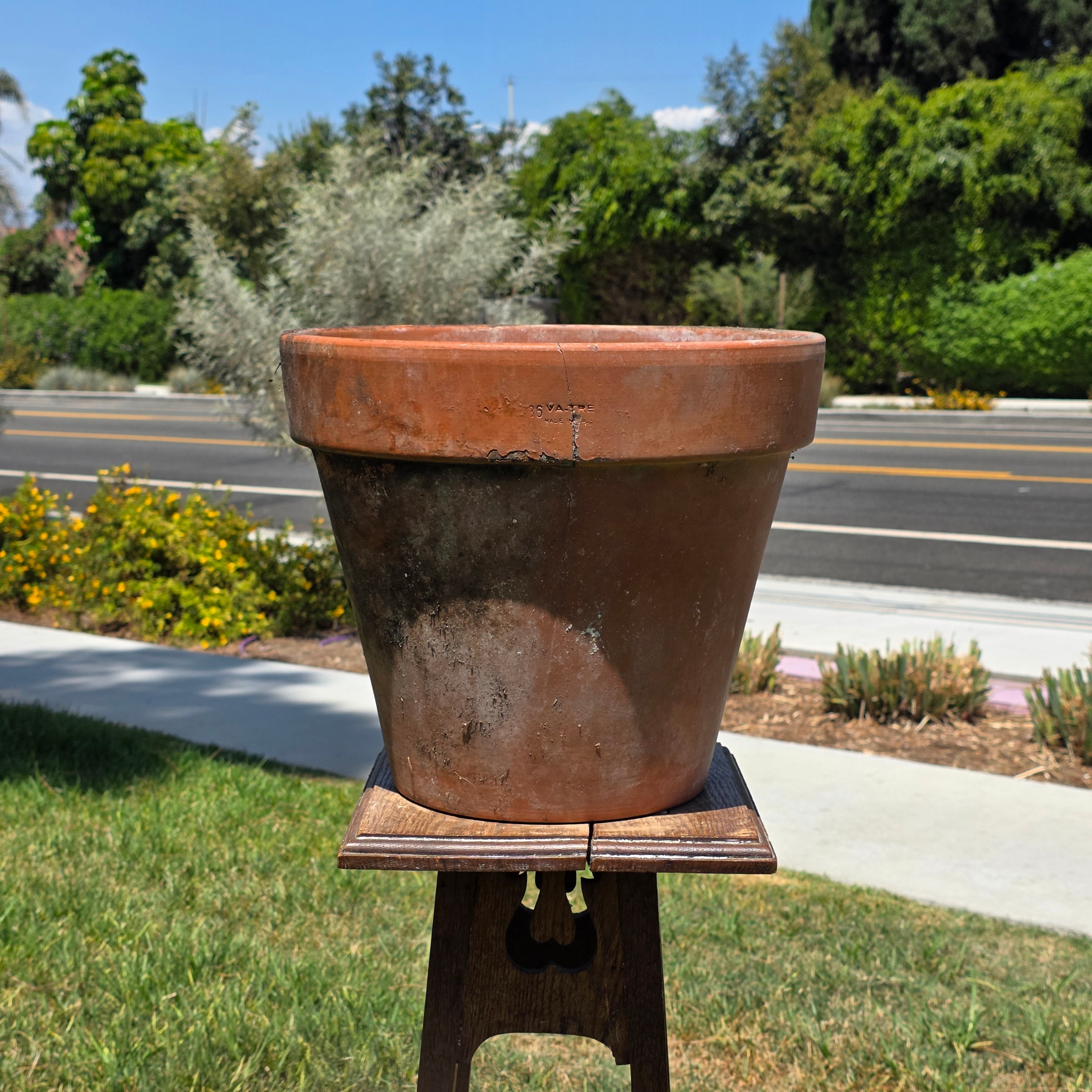 Share Vintage 1980s Terracotta Garden Planter Pot VA-TRE Vaserie Trevigiane Italy 15" (Damage)
