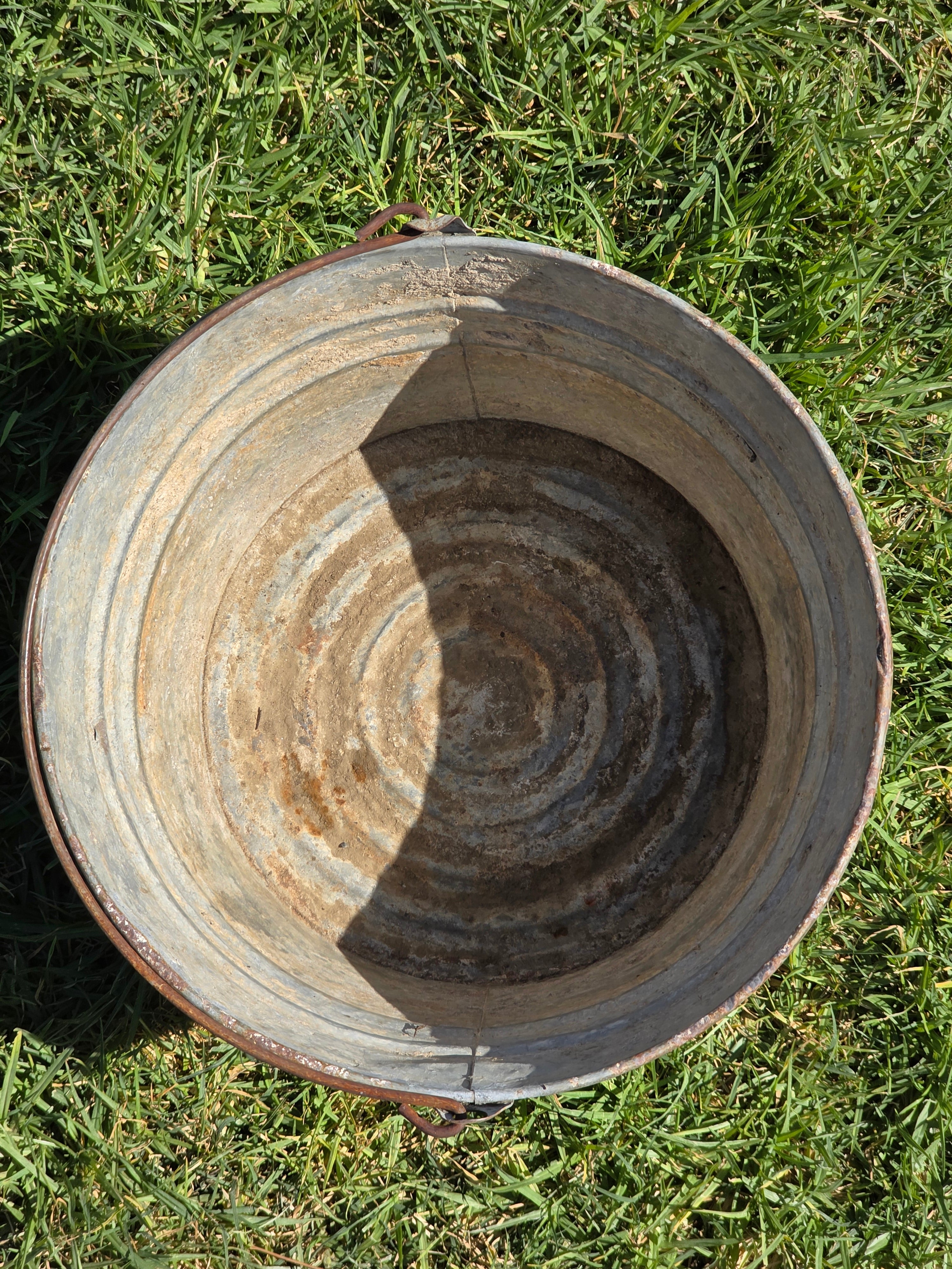 Vintage Galvanized Metal Wash Tub Bucket Planter Rustic Farmhouse Garden 14"