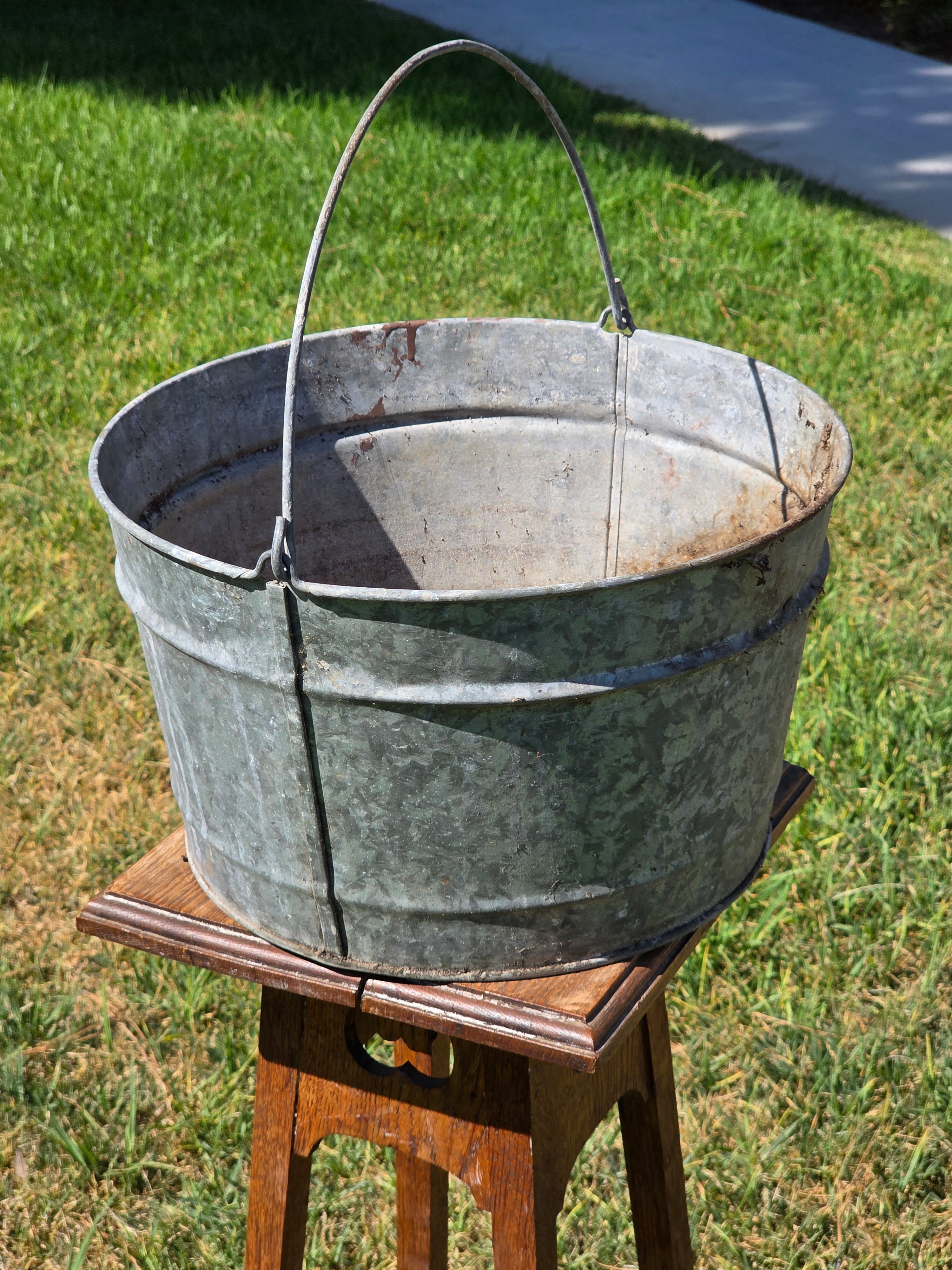 Share Vintage Galvanized Metal Bucket Wash Tub Planter Rustic Farmhouse 14"