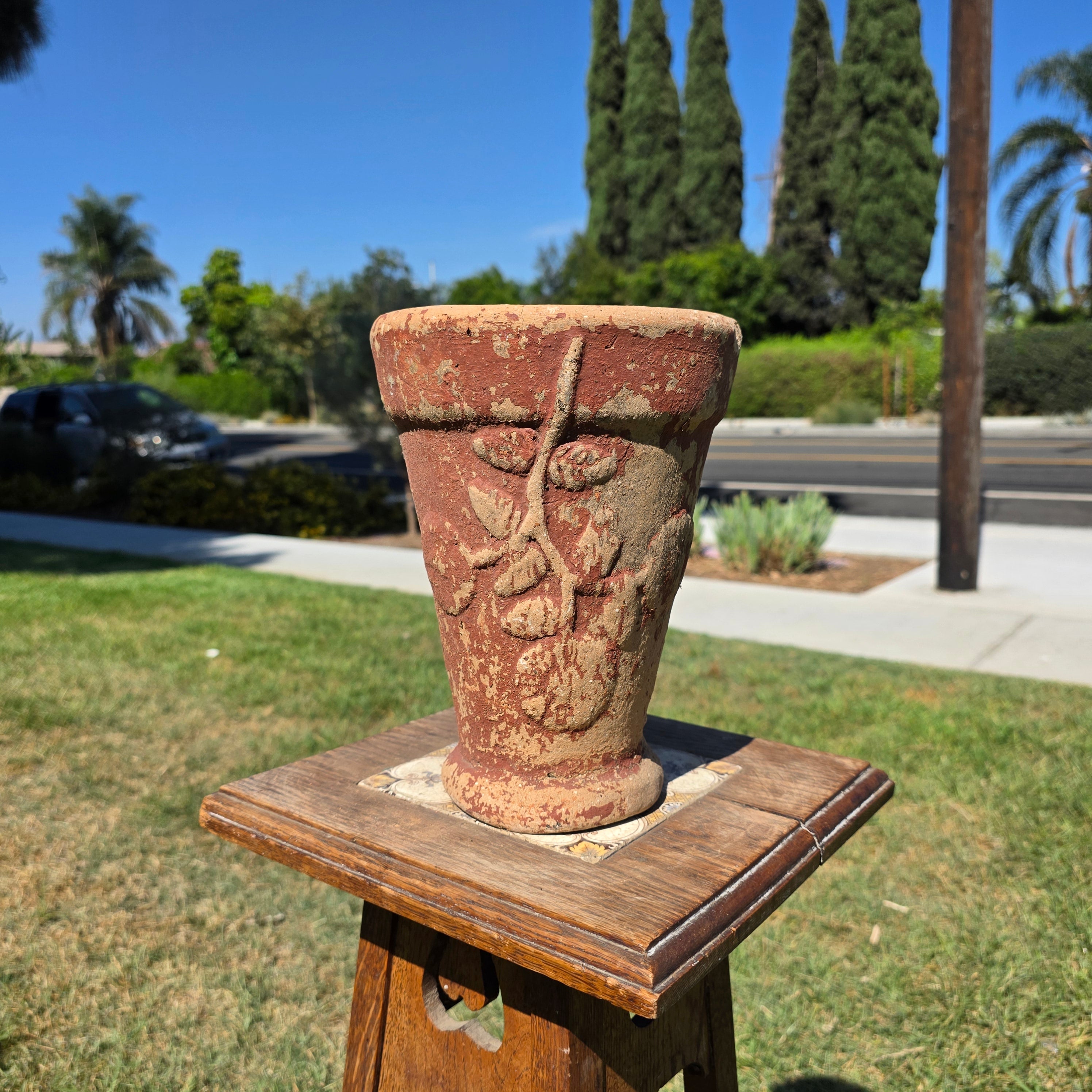 Vintage Terracotta Garden Planter Relief Sunflower Daisy Clay Pot Heavy 9.5"