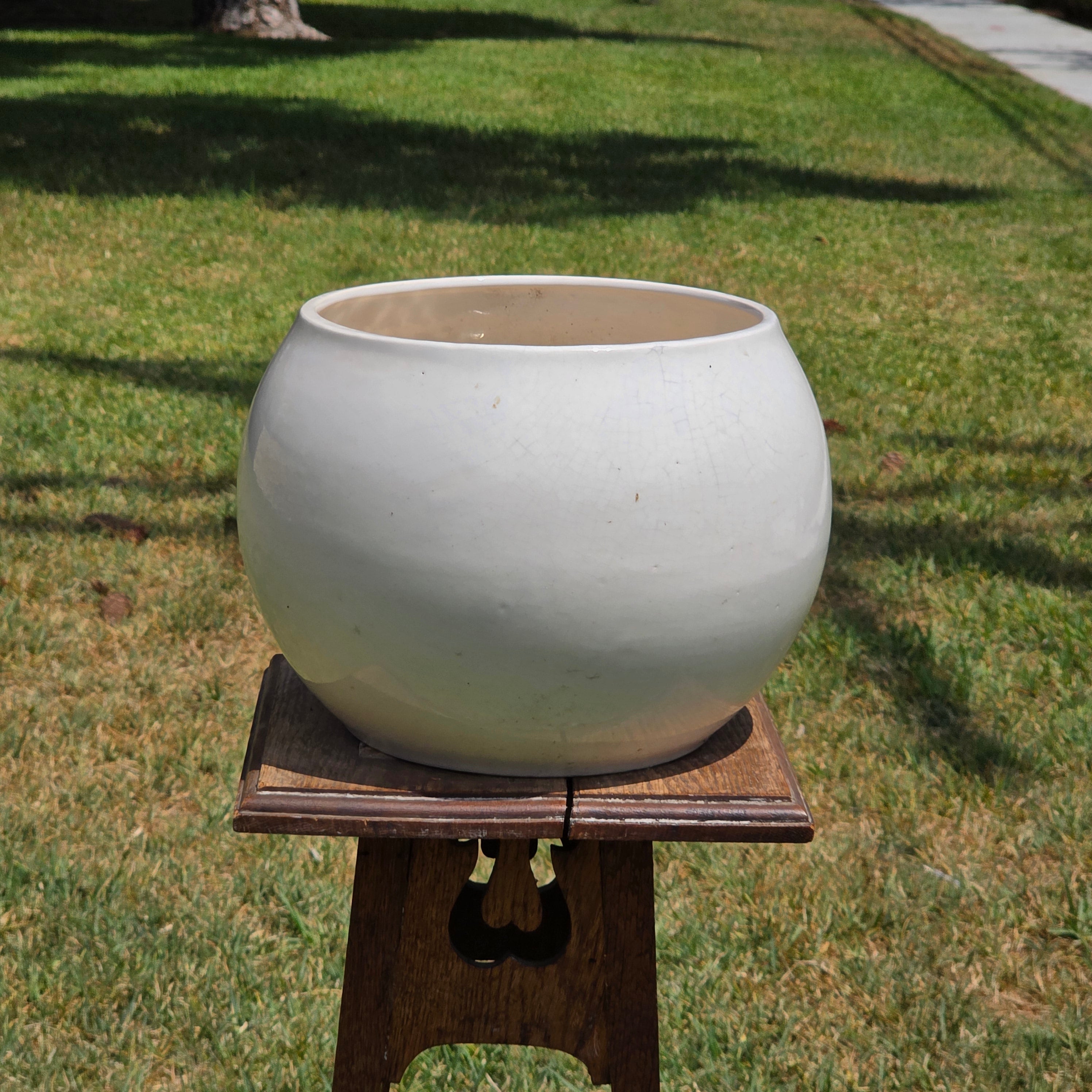 Vintage California USA Pottery White Round Ball Planter Bowl Pot C-50 MCM
