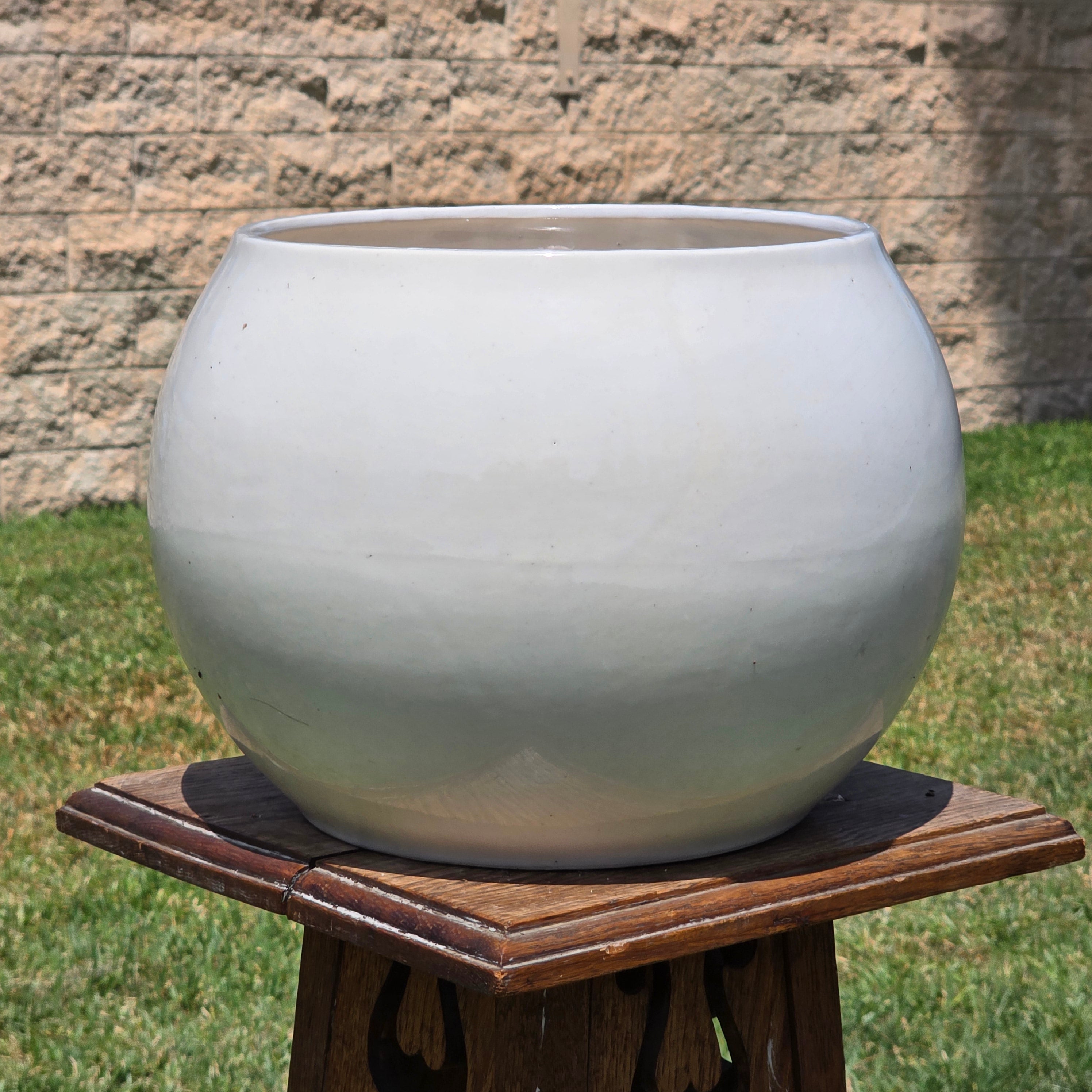 Vintage California USA Pottery White Round Ball Planter Bowl Pot C-50 MCM