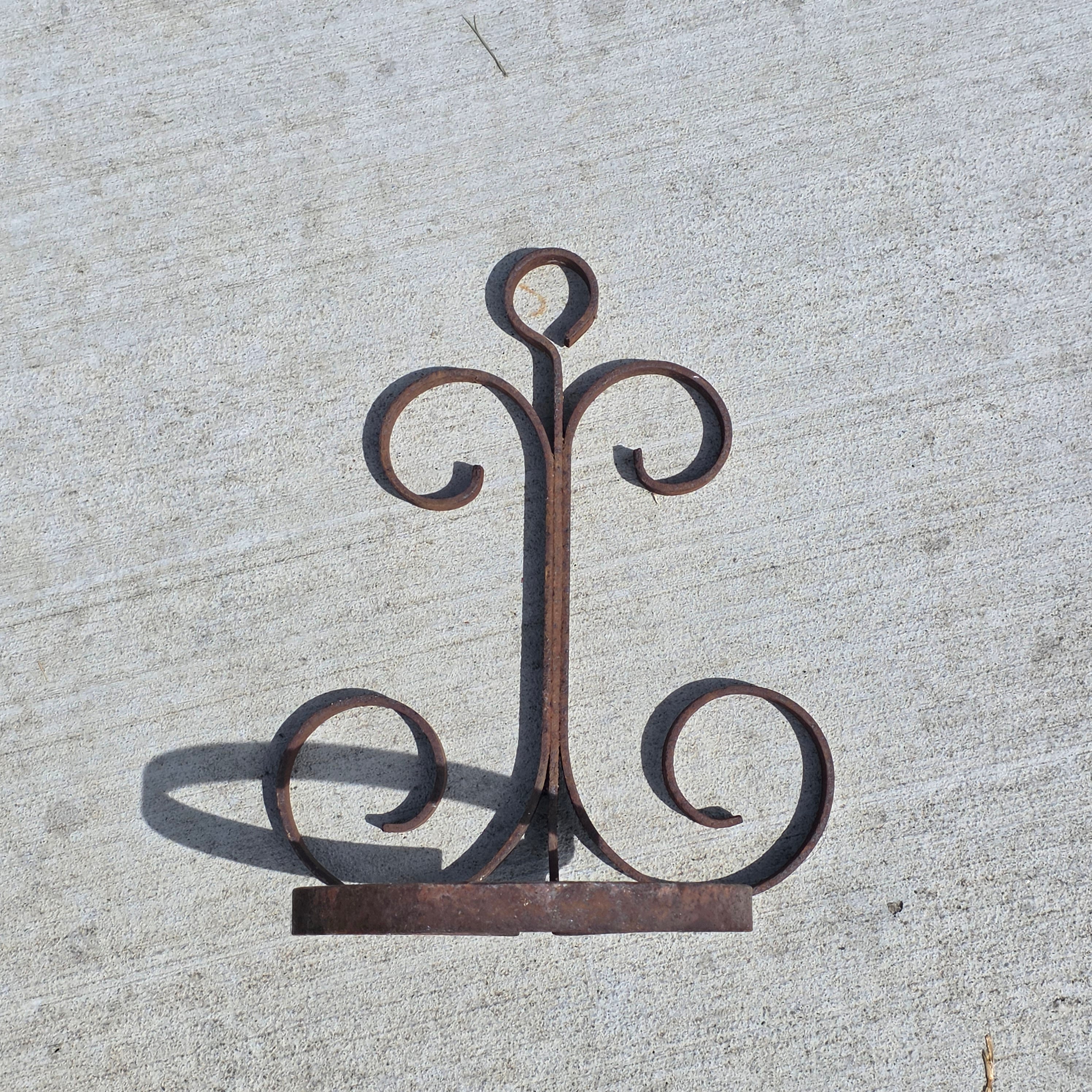 Vintage Wrought Iron Wall Plant Holder Scroll Fleur De Lis Rustic Pot Ring 6”