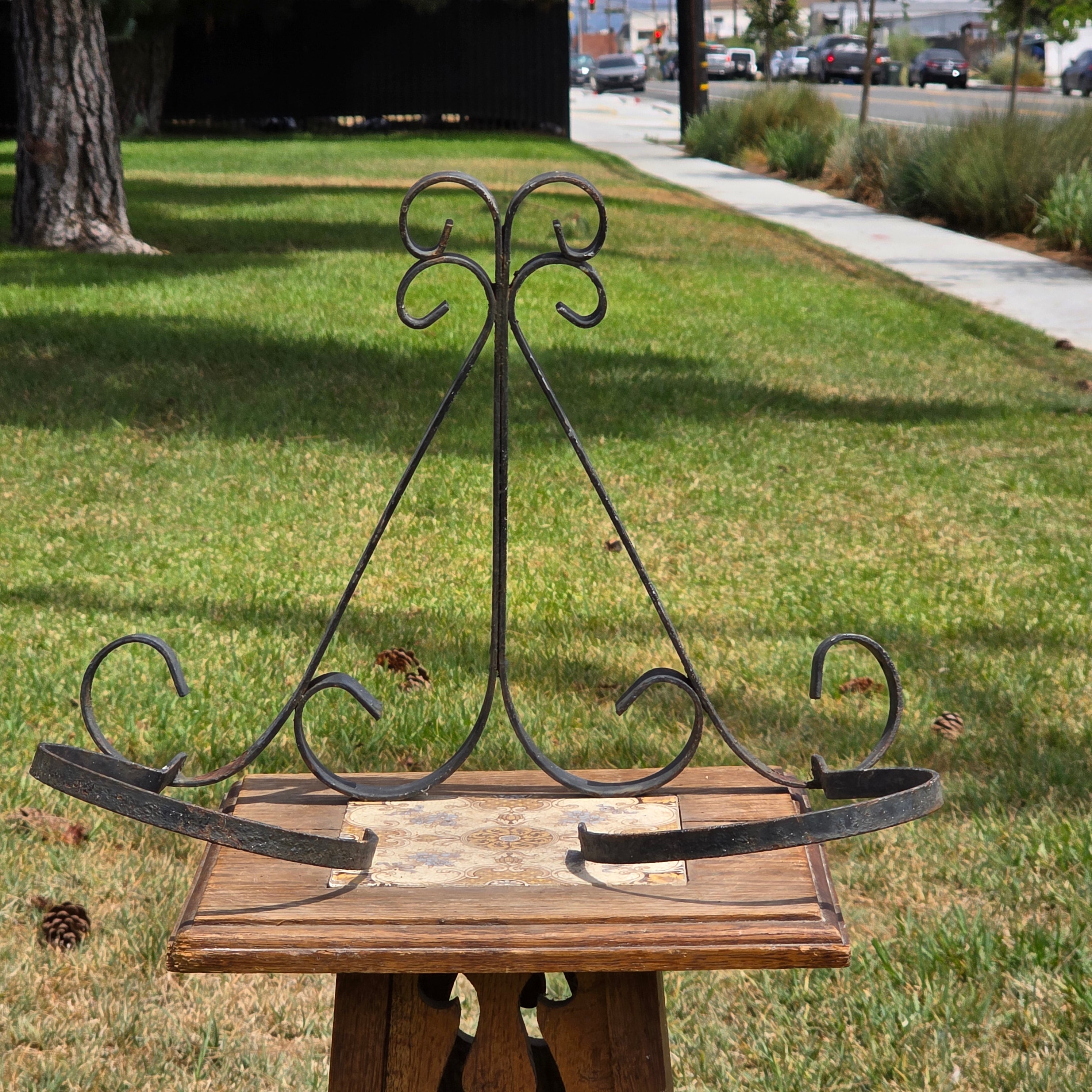 Vintage Wrought Iron Double Plant Holder Wall Sconce 2 Pot Hanger Planter AS-IS