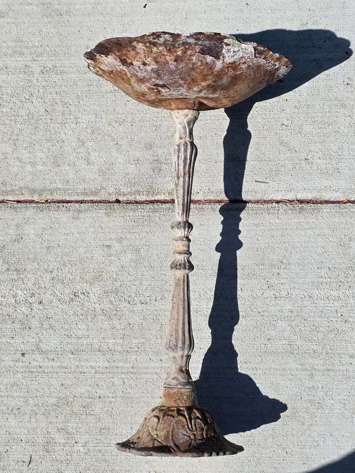 Vtg Cast Iron Hummingbird Bird Bath Pedestal Rust Antique Garden Decor Feeder