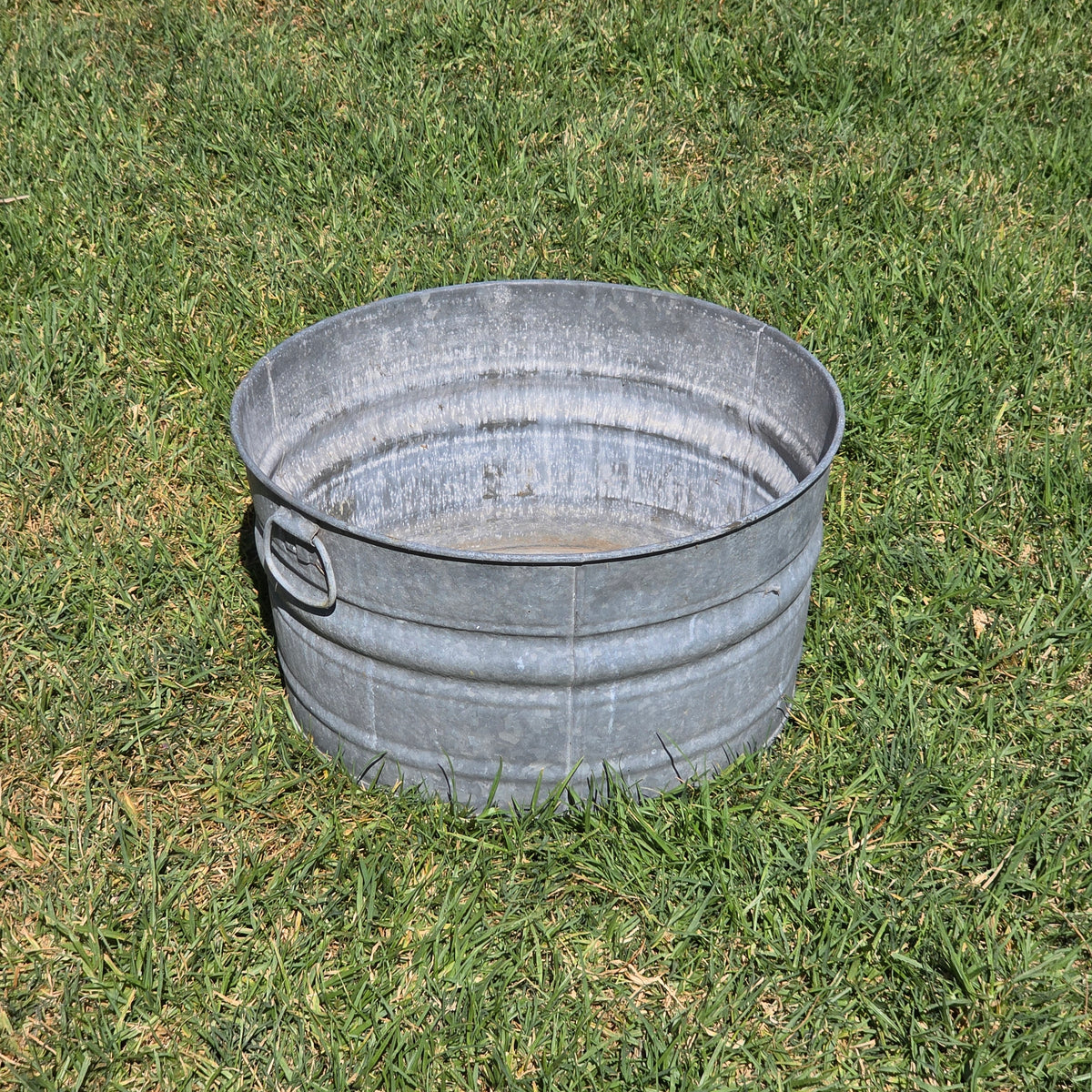 VTG Galvanized Wash Tub Round Metal Bucket 20" Farmhouse Planter Drink Cooler