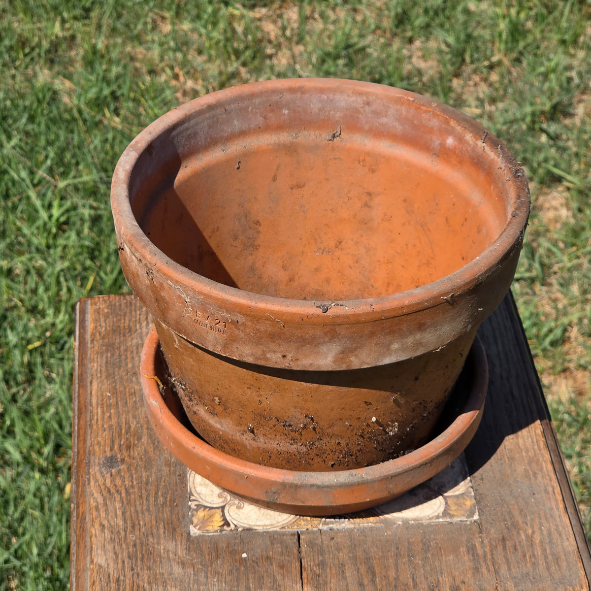 Vtg EV 21 Italian Terracotta Planter Flower Pot Deroma Saucer Set Aged Patina