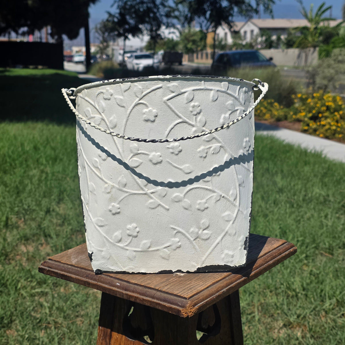 Vintage Southern Living at Home Pressed Tin Wall Pocket Planter Flower Bucket