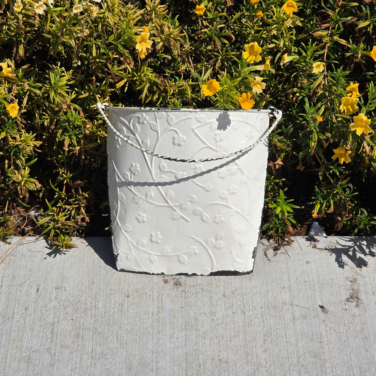 Vintage Southern Living at Home Pressed Tin Wall Pocket Planter Flower Bucket