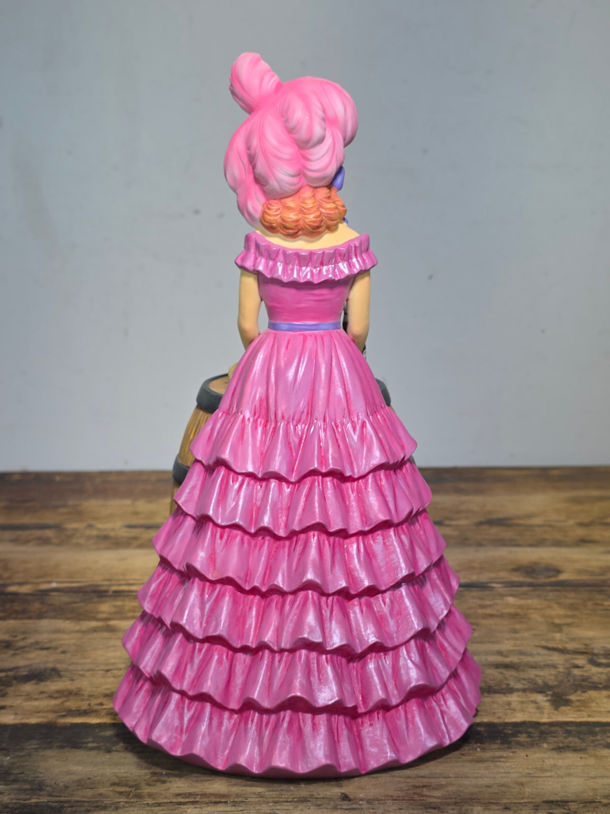 2012 Jim Beam Convention Pink Saloon Girl Decanter Empty Whiskey Barrel 46/175
