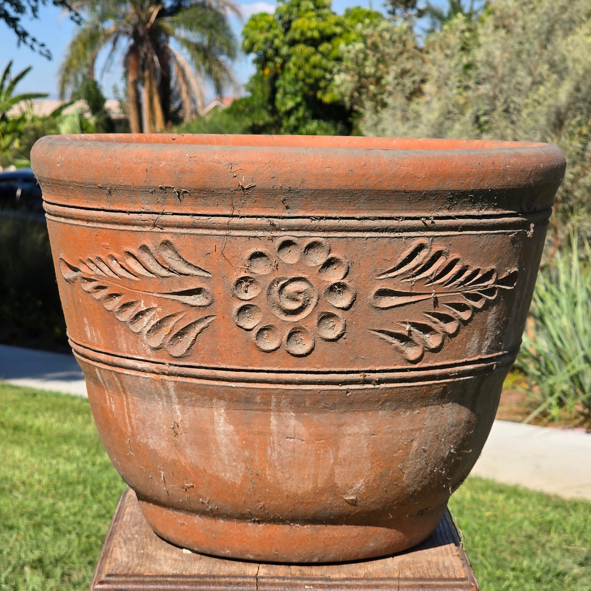 Vtg Terracotta Planter Relief Flower Garland Clay Pot Tuscan Garden 16" Large