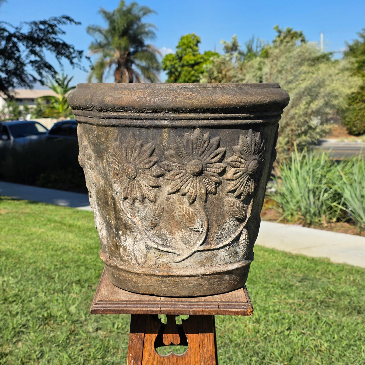 Vtg Mexican Terracotta Planter Large 15" Clay Flower Pot Sunflower Relief Heavy