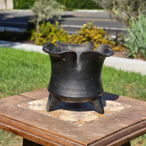 Vintage Mexican Barro Negro Black Clay Pottery Tripod Bowl Oaxaca Ruffled Footed