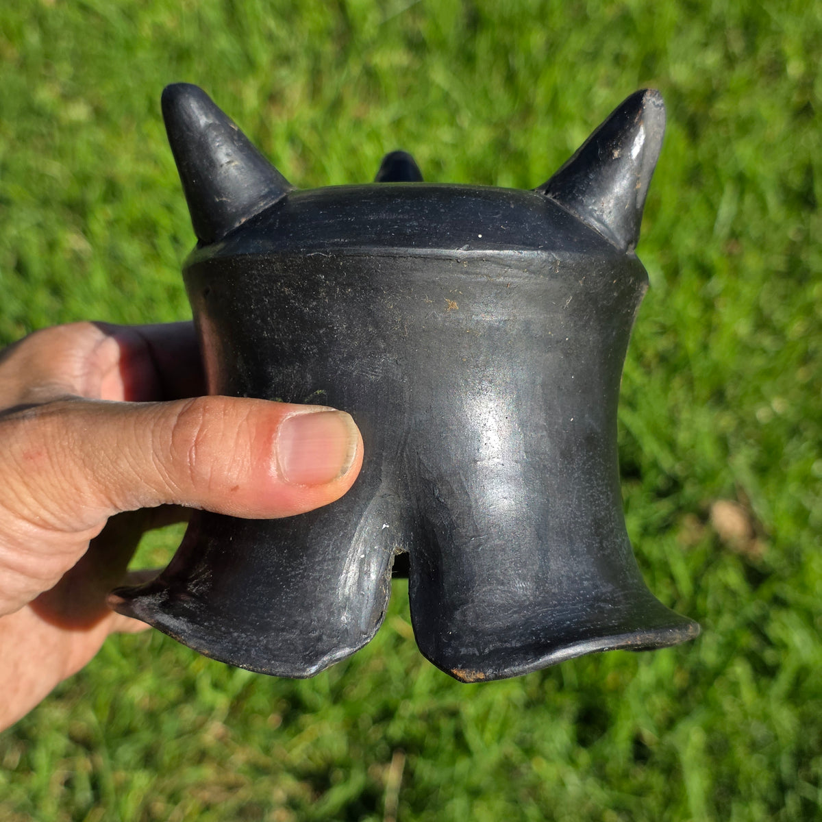 Vintage Mexican Barro Negro Black Clay Pottery Tripod Bowl Oaxaca Ruffled Footed