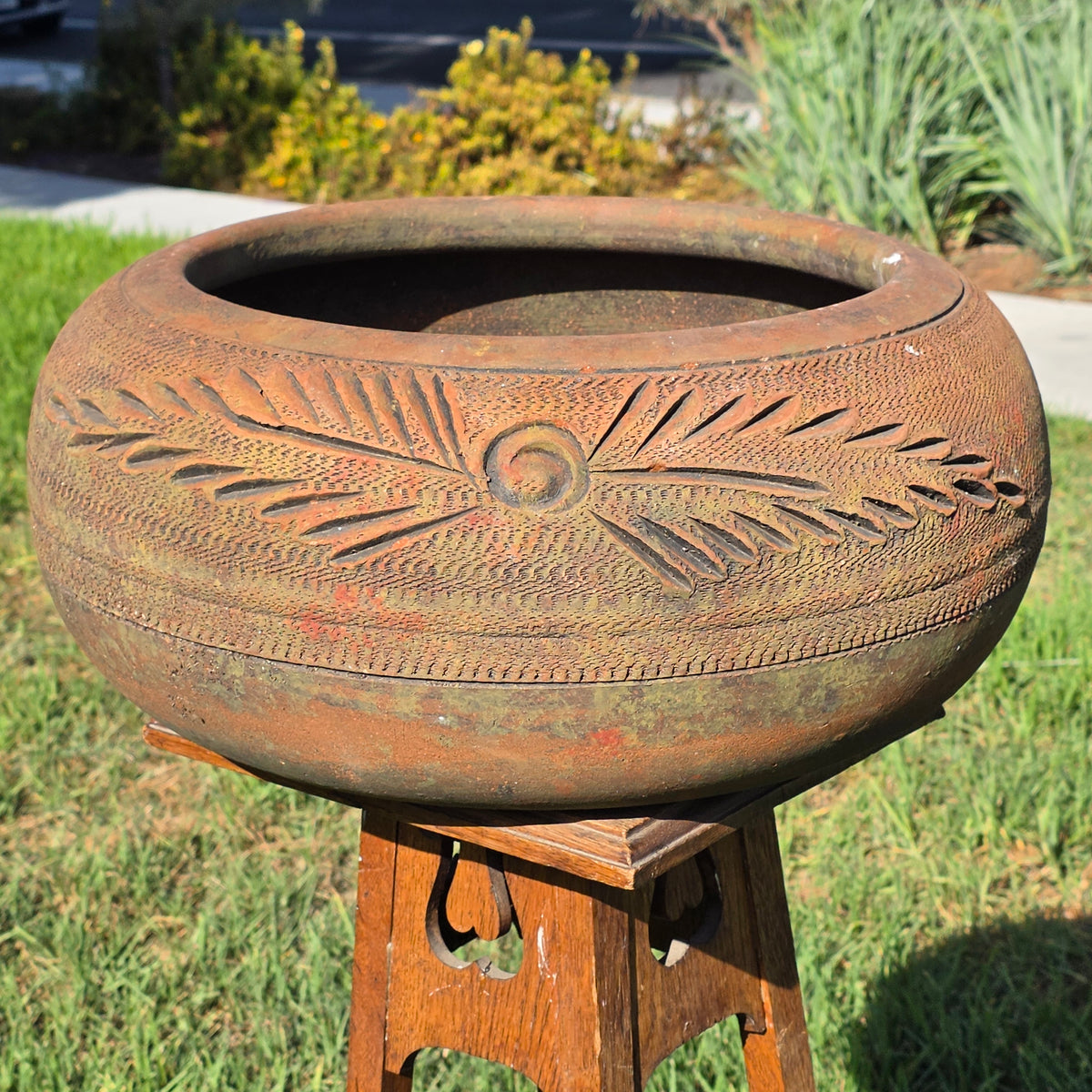 Vintage Terracotta Clay Garden Hose Holder Large Low Planter Bowl Pot Carved 19"