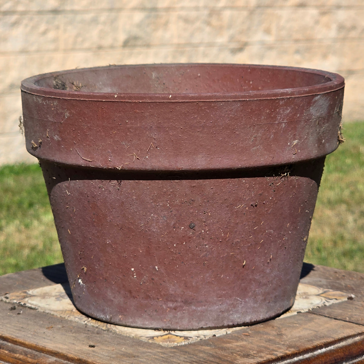 Vtg Terracotta Color Thick Wall Flower Pot Heavy Composite Round Planter Garden