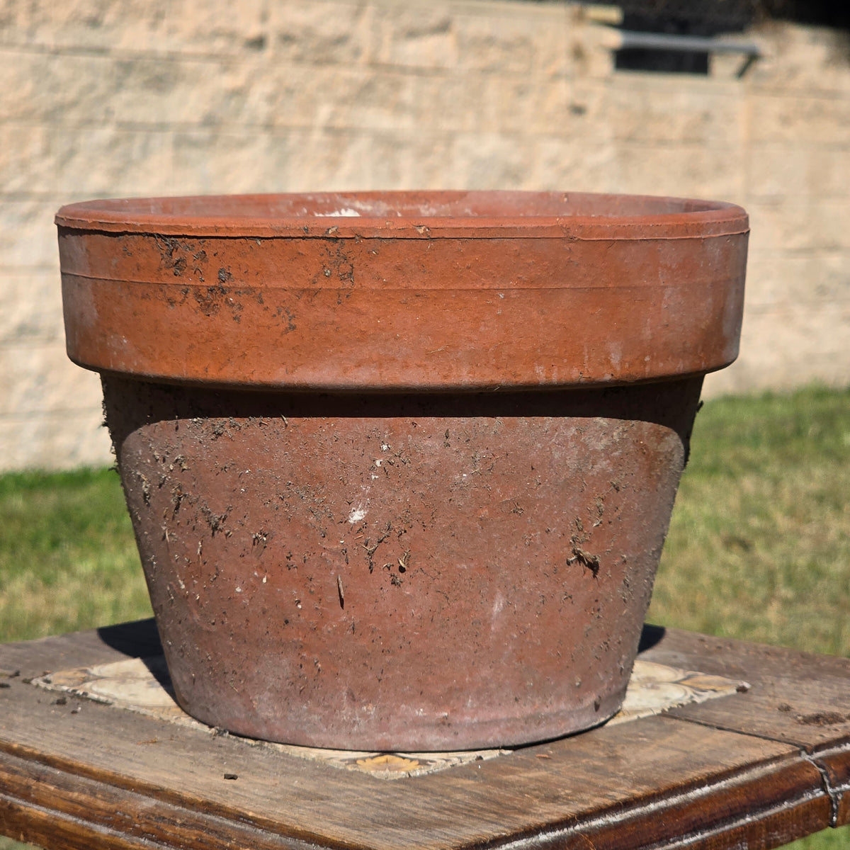 Vtg Terracotta Color Thick Round Flower Pot Heavy Composite Planter Garden 7.5"