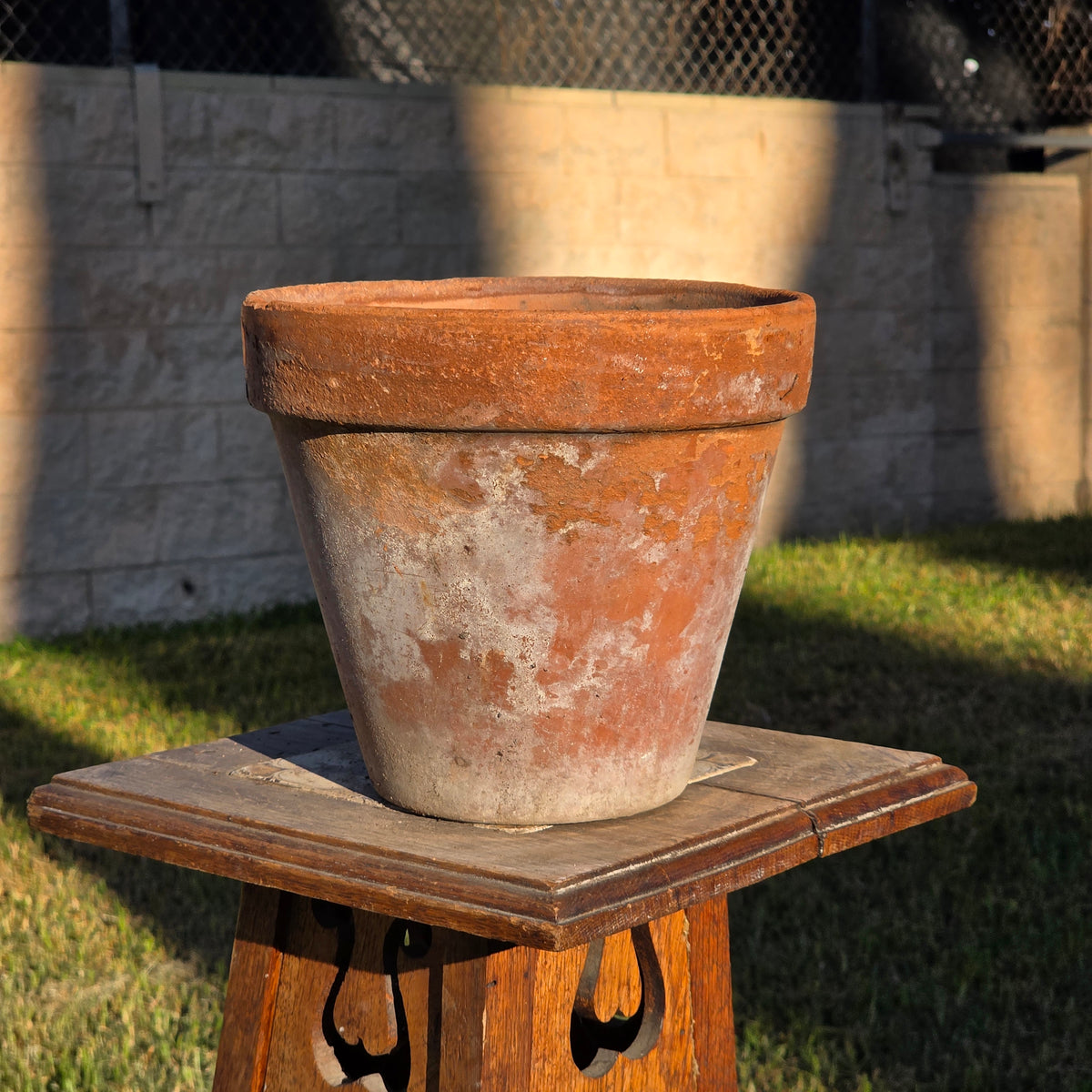 Vtg Terracotta Planter Flat Rimmed Clay Pot Aged Heavy Patina Garden 8.5" x 7.5"