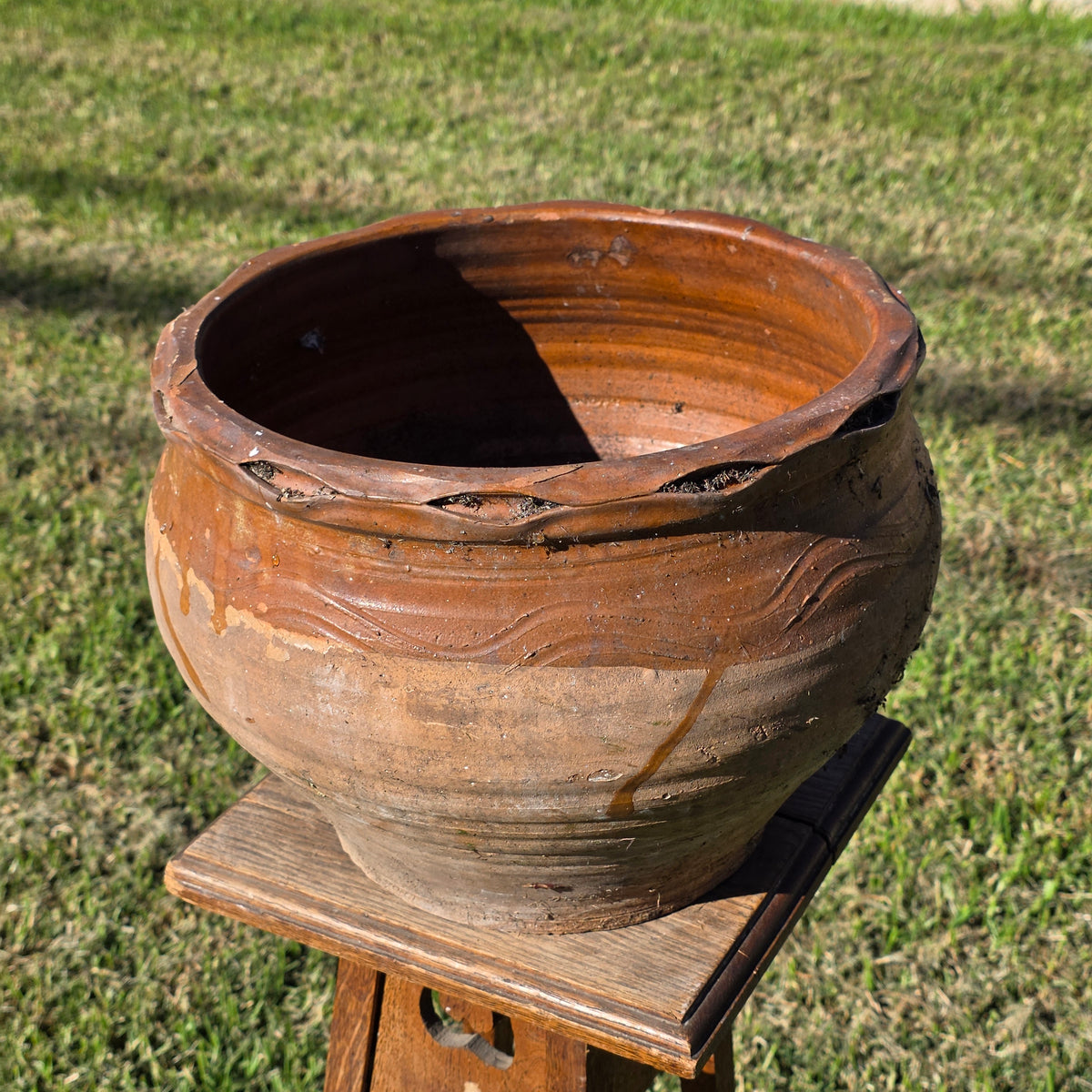 Vintage Studio Pottery Planter Terracotta Clay Pot Brown Glazed Ruffled Rim 14" (Copy)