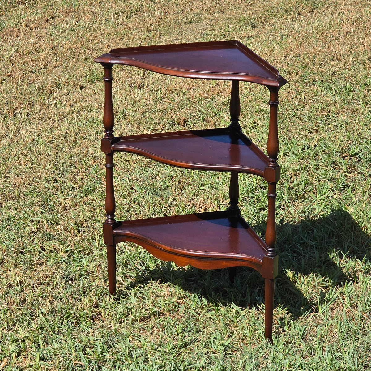 Antique Mahogany Corner Whatnot Shelf 3 Tier Splayed Leg Spindle Stand