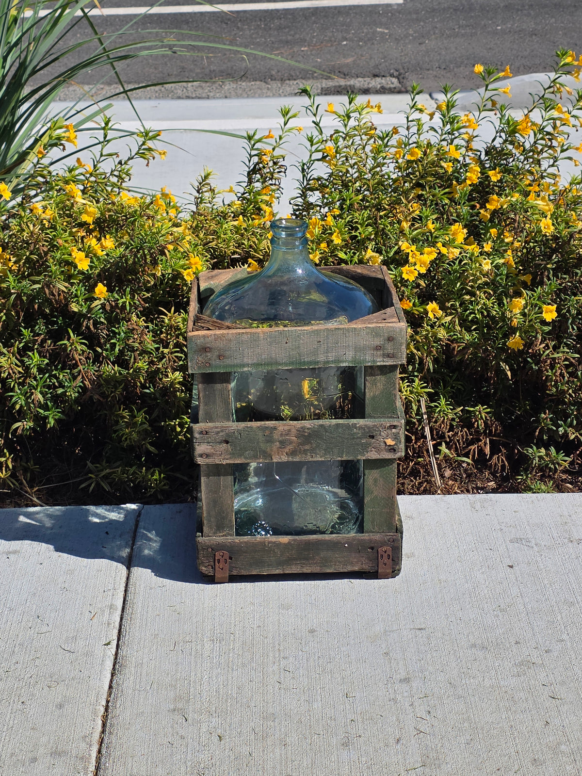 Vintage Arrowhead Puritas 5 Gallon Glass Water Bottle Carboy Wood Crate 1962