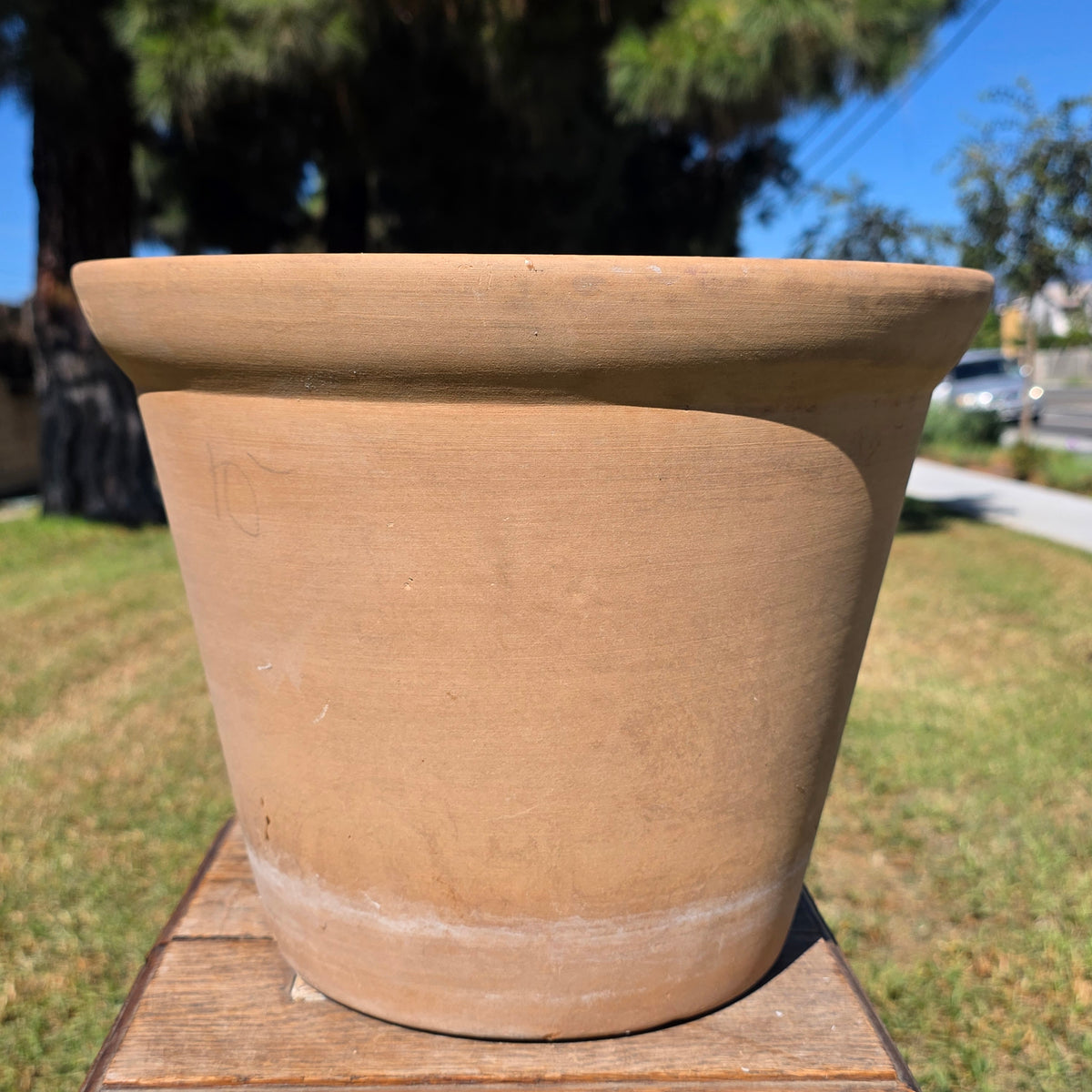 Vintage US Pottery Terracotta Planter 12" MCM Large Clay Flower Pot Made in USA (Copy)