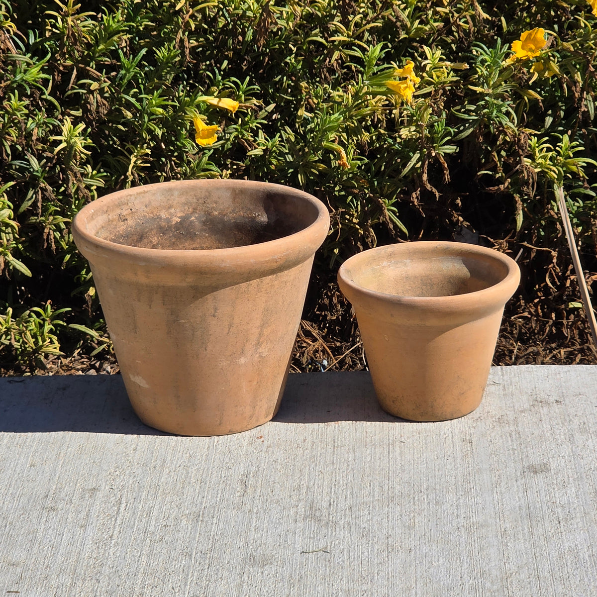 Vtg US Pottery Terracotta Planter Flower Pot Clay Set 2 USA Heavy Aged Patina