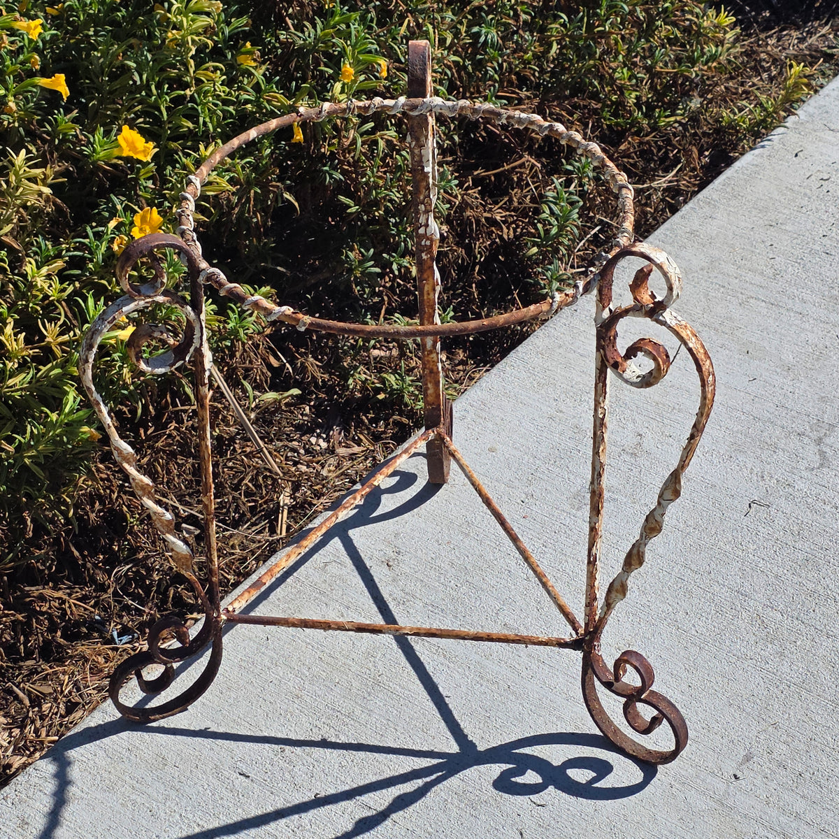 Vtg Wrought Iron Plant Stand Mid Century Twisted Scroll Patio Garden White Rust