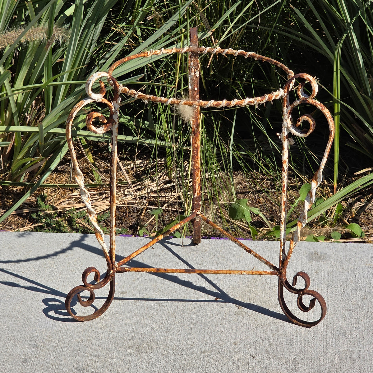 Vtg Wrought Iron Plant Stand Mid Century Twisted Scroll Patio Garden White Rust
