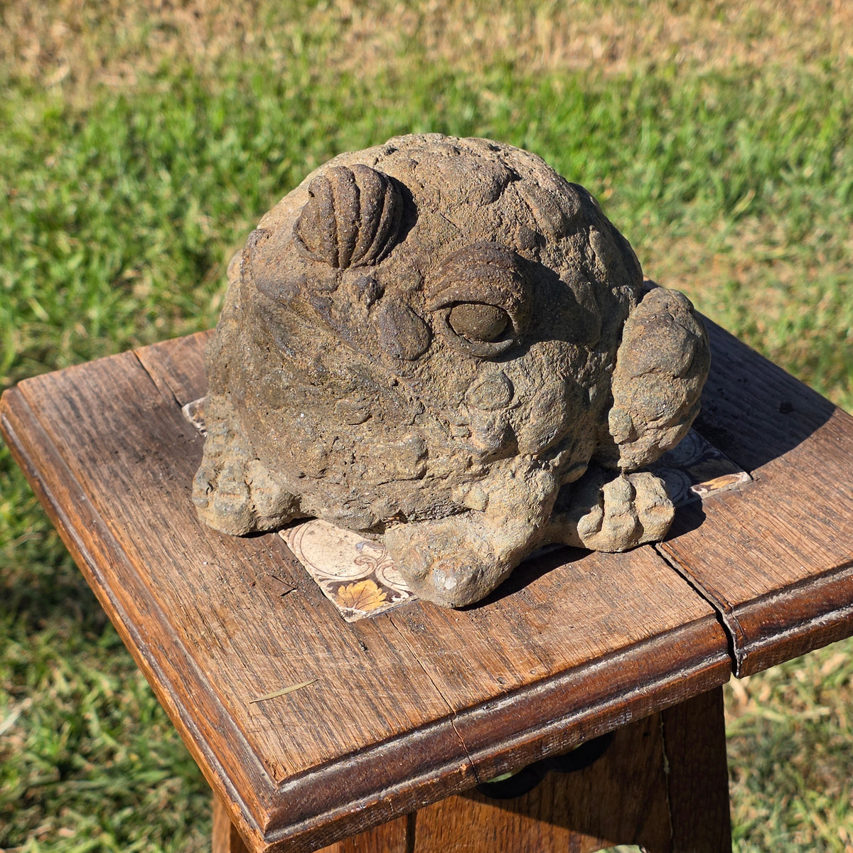 Vintage French Style Stone Toad Statue Weathered Concrete Frog Garden Ornament