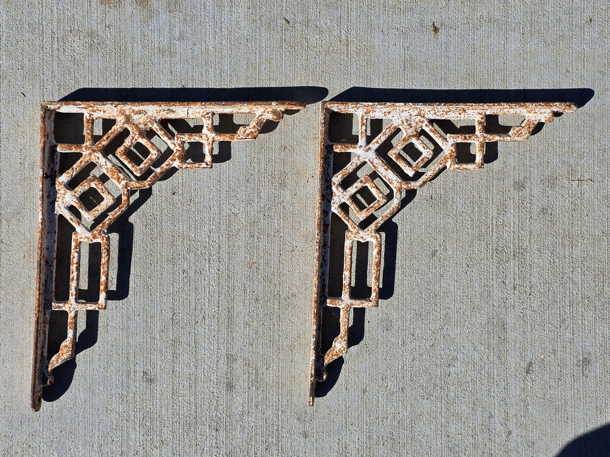 Vintage Art Deco Cast Iron Shelf Brackets Corbel Chinese Chippendale Rusty White