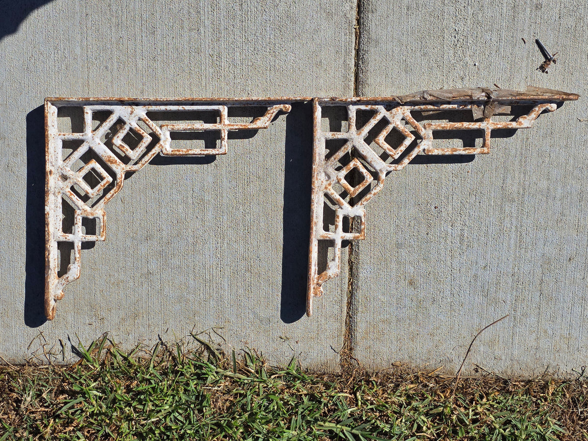 Vintage Art Deco Cast Iron Shelf Brackets Corbel Chinese Chippendale Rusty White